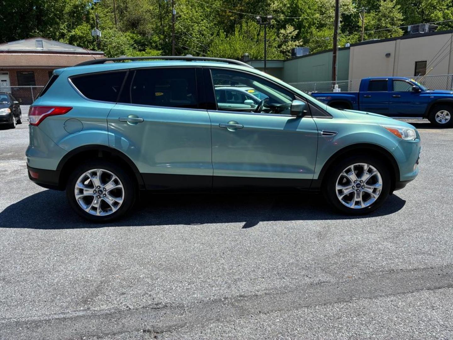 2013 GREEN FORD ESCAPE SE (1FMCU0GX1DU) with an 1.6L engine, Automatic transmission, located at 117 North Cameron Street, Harrisburg, PA, 17101, (717) 963-8962, 40.267021, -76.875351 - WE FINANCE!!! MOST vehicles are available for financing. Good Credit/ Challenged Credit/ No Credit - ALL Trade-Ins Welcomed!!! APPLY ONLINE or CALL us TODAY Please call us to discuss your cash and/or financing options. Thanks for checking our inventory! We're here to help. - Photo#5