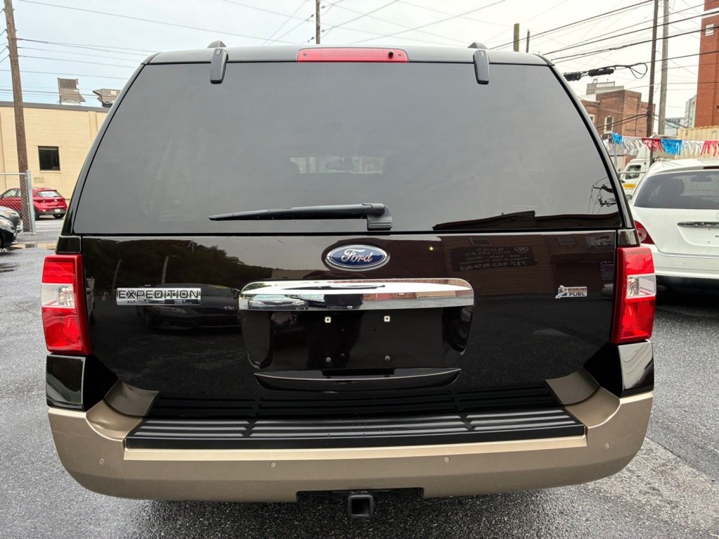 2013 BROWN FORD EXPEDITION EL XLT (1FMJK1J58DE) with an 5.4L engine, Automatic transmission, located at 117 North Cameron Street, Harrisburg, PA, 17101, (717) 963-8962, 40.267021, -76.875351 - WE FINANCE!!! MOST vehicles are available for financing. Good Credit/ Challenged Credit/ No Credit - ALL Trade-Ins Welcomed!!! APPLY ONLINE or CALL us TODAY Please call us to discuss your cash and/or financing options. Thanks for checking our inventory! We're here to help.- Photo#3