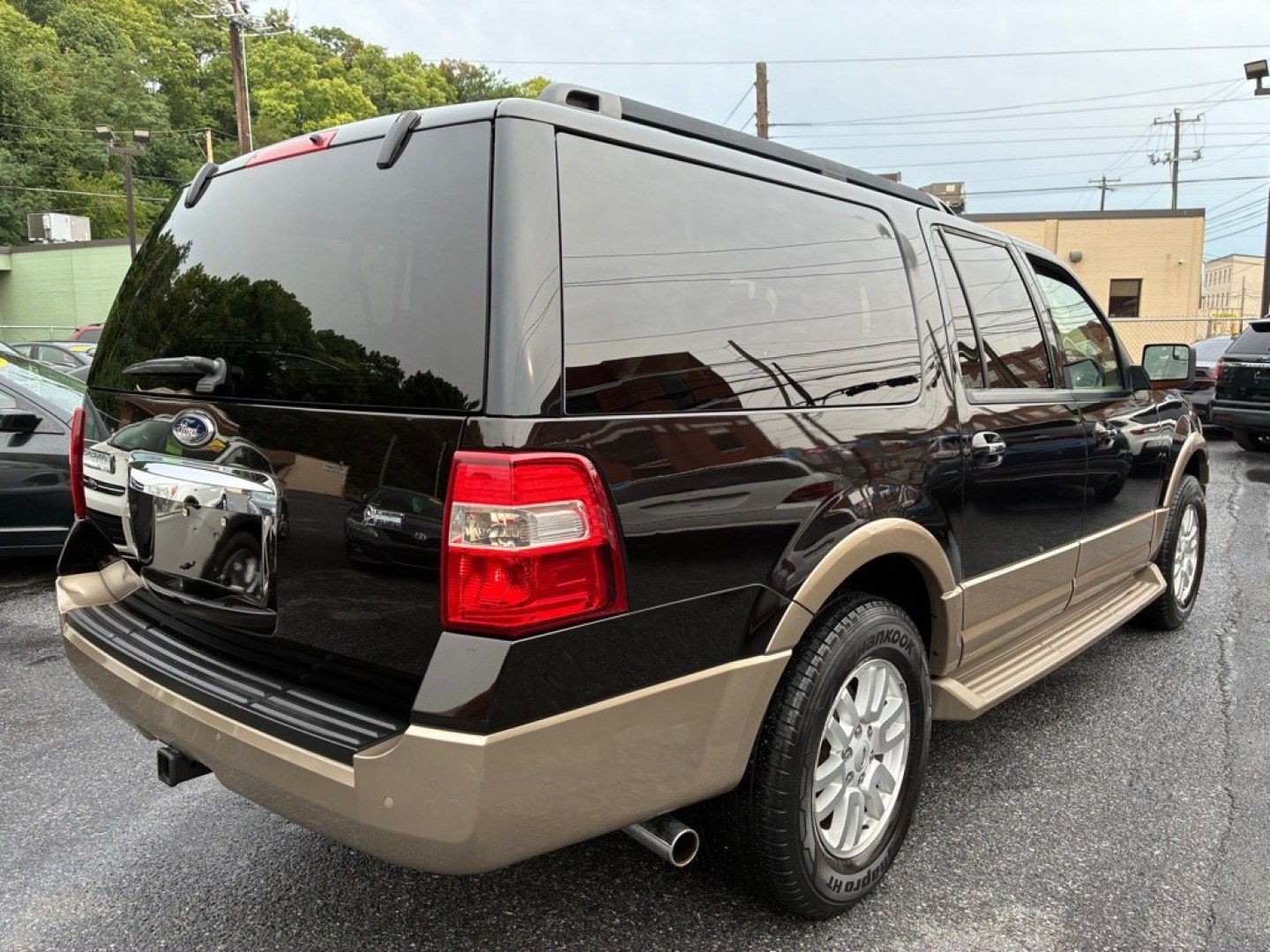 2013 BROWN FORD EXPEDITION EL XLT (1FMJK1J58DE) with an 5.4L engine, Automatic transmission, located at 117 North Cameron Street, Harrisburg, PA, 17101, (717) 963-8962, 40.267021, -76.875351 - WE FINANCE!!! MOST vehicles are available for financing. Good Credit/ Challenged Credit/ No Credit - ALL Trade-Ins Welcomed!!! APPLY ONLINE or CALL us TODAY Please call us to discuss your cash and/or financing options. Thanks for checking our inventory! We're here to help.- Photo#4