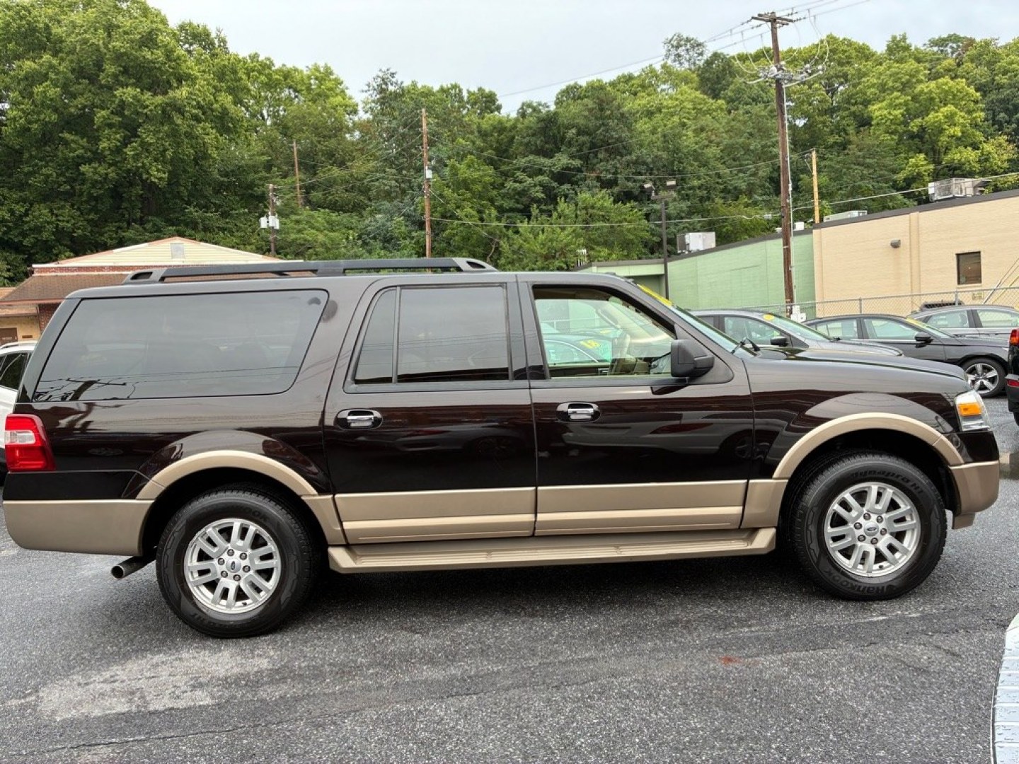 2013 BROWN FORD EXPEDITION EL XLT (1FMJK1J58DE) with an 5.4L engine, Automatic transmission, located at 117 North Cameron Street, Harrisburg, PA, 17101, (717) 963-8962, 40.267021, -76.875351 - WE FINANCE!!! MOST vehicles are available for financing. Good Credit/ Challenged Credit/ No Credit - ALL Trade-Ins Welcomed!!! APPLY ONLINE or CALL us TODAY Please call us to discuss your cash and/or financing options. Thanks for checking our inventory! We're here to help.- Photo#5