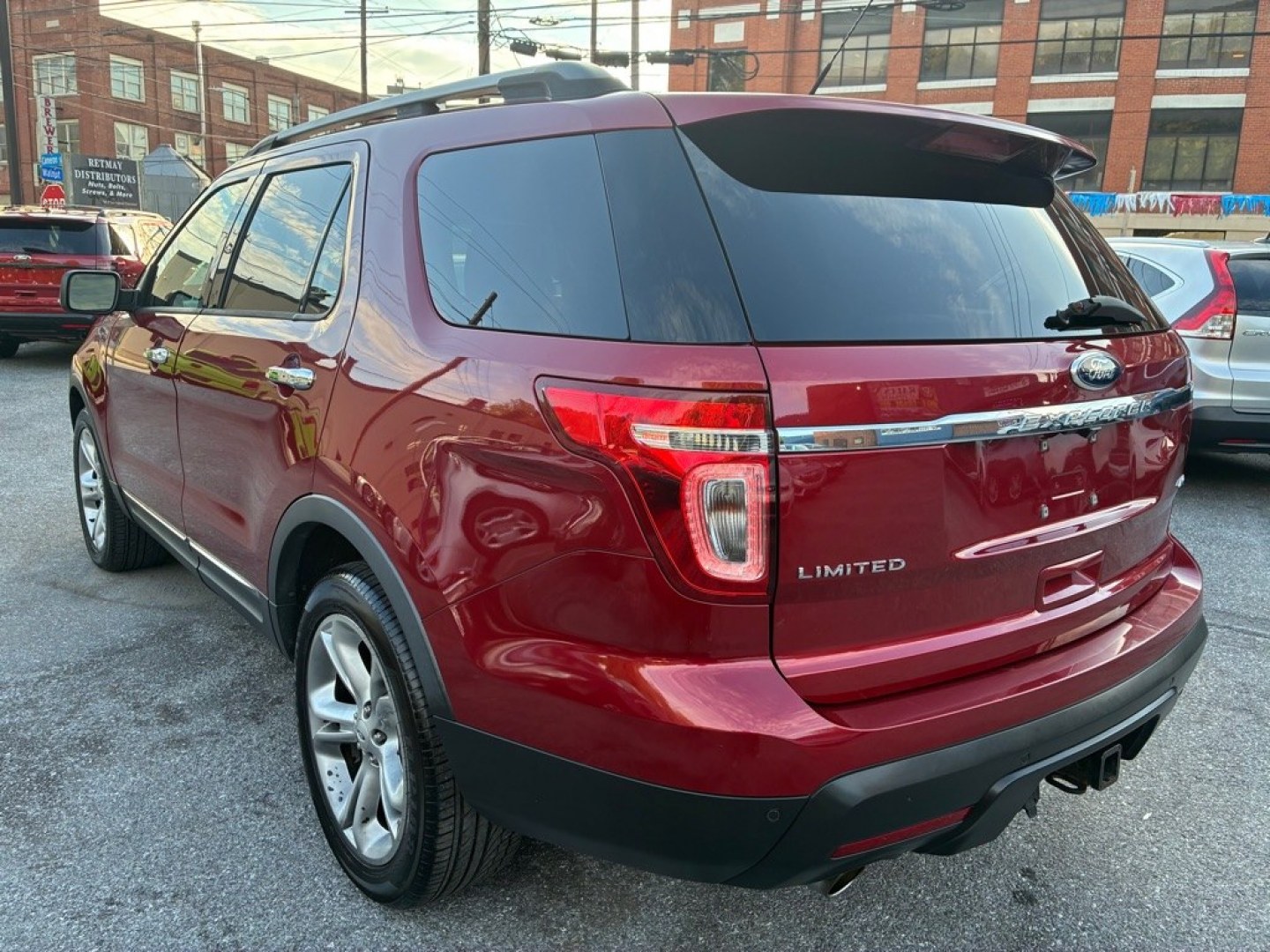 2013 RED FORD EXPLORER LIMITED (1FM5K8F87DG) with an 3.5L engine, Automatic transmission, located at 131 N Cameron st, Harrisburg, PA, 17101, (717) 561-2926, 40.267086, -76.875374 - WE FINANCE!!! Good Credit/ Bad Credit/ No Credit - ALL Trade-Ins Welcomed!!! ***Guaranteed Credit Approval*** APPLY ONLINE or CALL us TODAY ;) Internet Prices and Marketplace Prices are SPECIAL discounted ***CASH DEALS*** Retail Prices are higher. Please call us to discuss your cash and finan- Photo#2