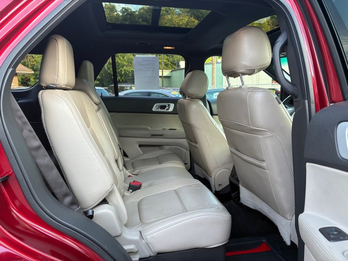 2013 RED FORD EXPLORER LIMITED (1FM5K8F87DG) with an 3.5L engine, Automatic transmission, located at 131 N Cameron st, Harrisburg, PA, 17101, (717) 561-2926, 40.267086, -76.875374 - WE FINANCE!!! Good Credit/ Bad Credit/ No Credit - ALL Trade-Ins Welcomed!!! ***Guaranteed Credit Approval*** APPLY ONLINE or CALL us TODAY ;) Internet Prices and Marketplace Prices are SPECIAL discounted ***CASH DEALS*** Retail Prices are higher. Please call us to discuss your cash and finan- Photo#9