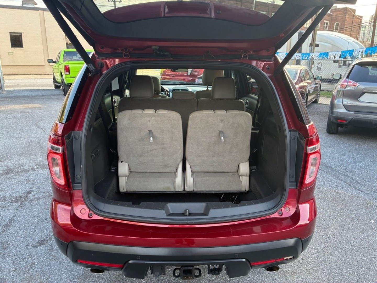 2013 RED FORD EXPLORER LIMITED (1FM5K8F87DG) with an 3.5L engine, Automatic transmission, located at 131 N Cameron st, Harrisburg, PA, 17101, (717) 561-2926, 40.267086, -76.875374 - WE FINANCE!!! Good Credit/ Bad Credit/ No Credit - ALL Trade-Ins Welcomed!!! ***Guaranteed Credit Approval*** APPLY ONLINE or CALL us TODAY ;) Internet Prices and Marketplace Prices are SPECIAL discounted ***CASH DEALS*** Retail Prices are higher. Please call us to discuss your cash and finan- Photo#11