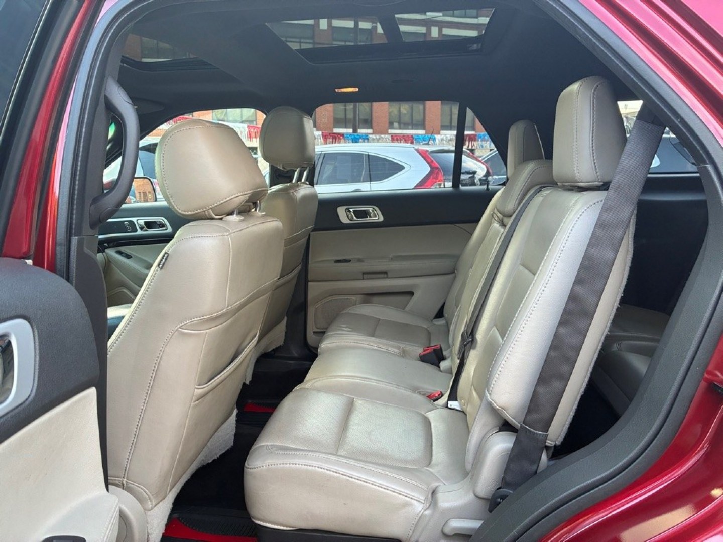 2013 RED FORD EXPLORER LIMITED (1FM5K8F87DG) with an 3.5L engine, Automatic transmission, located at 131 N Cameron st, Harrisburg, PA, 17101, (717) 561-2926, 40.267086, -76.875374 - WE FINANCE!!! Good Credit/ Bad Credit/ No Credit - ALL Trade-Ins Welcomed!!! ***Guaranteed Credit Approval*** APPLY ONLINE or CALL us TODAY ;) Internet Prices and Marketplace Prices are SPECIAL discounted ***CASH DEALS*** Retail Prices are higher. Please call us to discuss your cash and finan- Photo#12