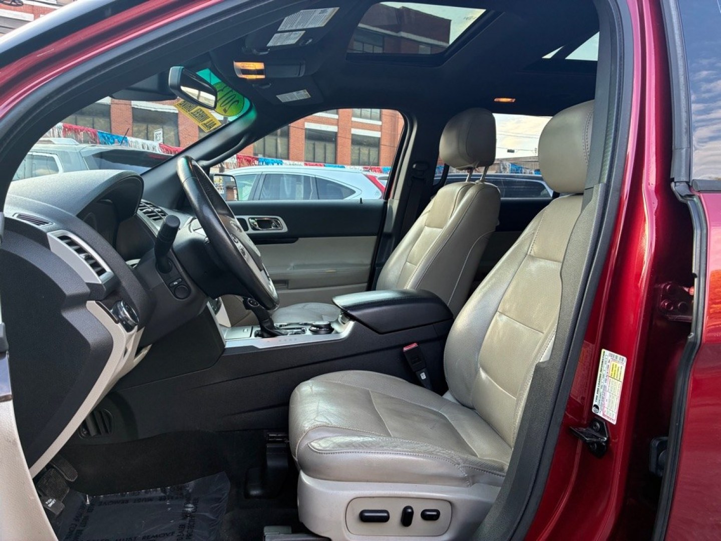 2013 RED FORD EXPLORER LIMITED (1FM5K8F87DG) with an 3.5L engine, Automatic transmission, located at 131 N Cameron st, Harrisburg, PA, 17101, (717) 561-2926, 40.267086, -76.875374 - WE FINANCE!!! Good Credit/ Bad Credit/ No Credit - ALL Trade-Ins Welcomed!!! ***Guaranteed Credit Approval*** APPLY ONLINE or CALL us TODAY ;) Internet Prices and Marketplace Prices are SPECIAL discounted ***CASH DEALS*** Retail Prices are higher. Please call us to discuss your cash and finan- Photo#14