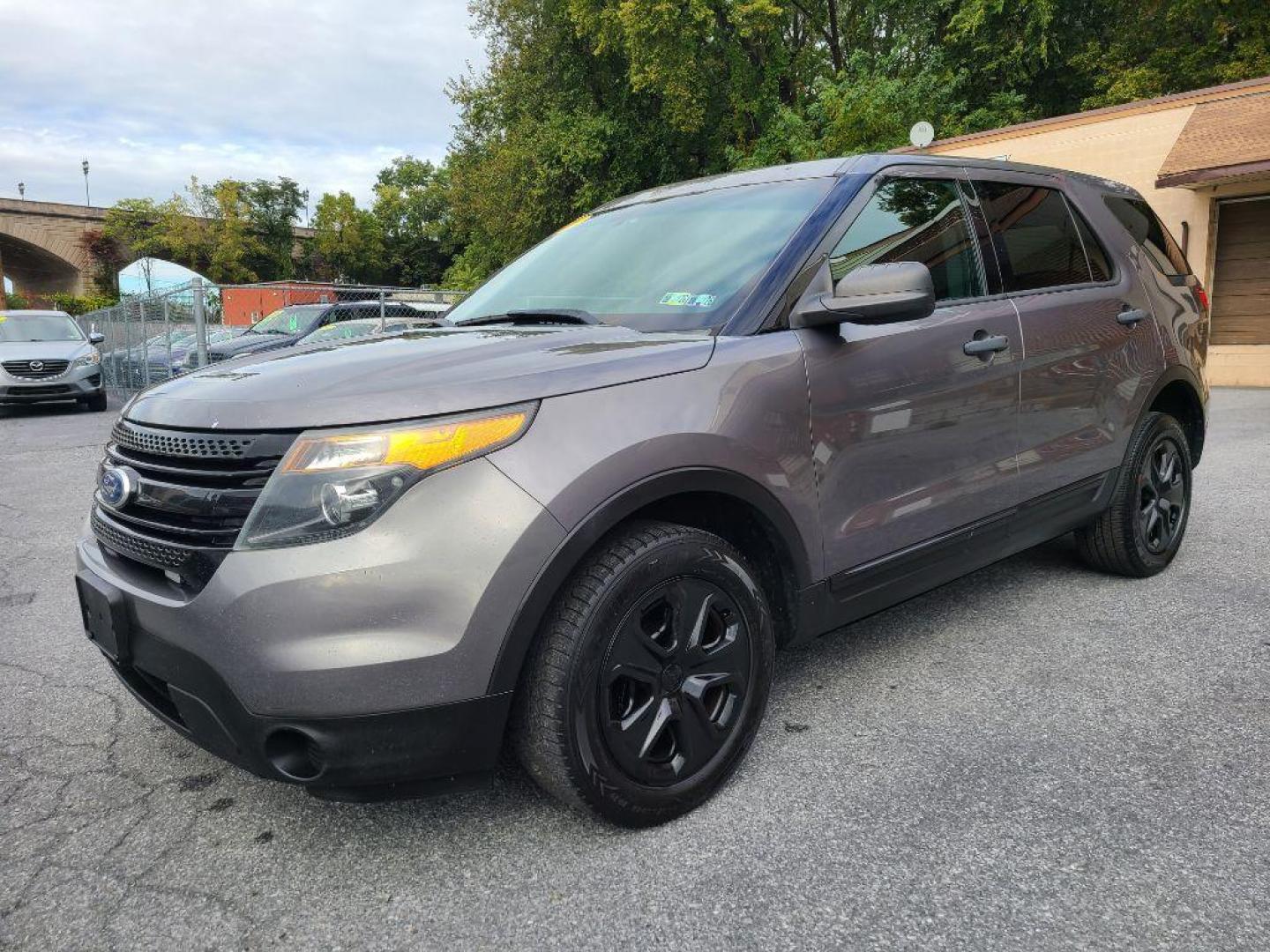 2013 GRAY FORD EXPLORER POLICE INTERCEPTOR (1FM5K8AR8DG) with an 3.7L engine, Automatic transmission, located at 117 North Cameron Street, Harrisburg, PA, 17101, (717) 963-8962, 40.267021, -76.875351 - WE FINANCE!!! Good Credit/ Bad Credit/ No Credit - ALL Trade-Ins Welcomed!!! ***Guaranteed Credit Approval*** APPLY ONLINE or CALL us TODAY ;) Please call us to discuss your cash and financing options. - Photo#0