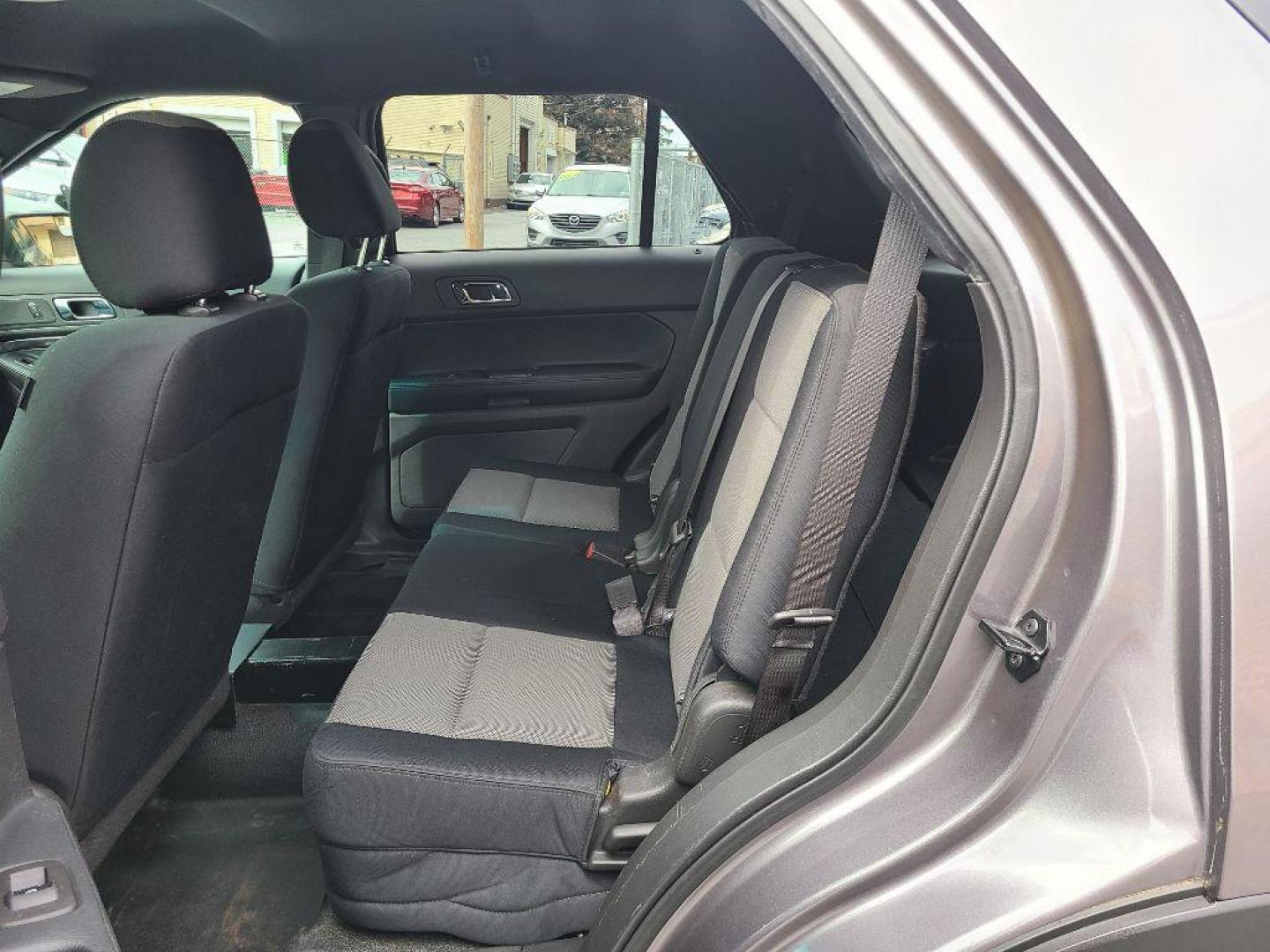 2013 GRAY FORD EXPLORER POLICE INTERCEPTOR (1FM5K8AR8DG) with an 3.7L engine, Automatic transmission, located at 117 North Cameron Street, Harrisburg, PA, 17101, (717) 963-8962, 40.267021, -76.875351 - WE FINANCE!!! Good Credit/ Bad Credit/ No Credit - ALL Trade-Ins Welcomed!!! ***Guaranteed Credit Approval*** APPLY ONLINE or CALL us TODAY ;) Please call us to discuss your cash and financing options. - Photo#12