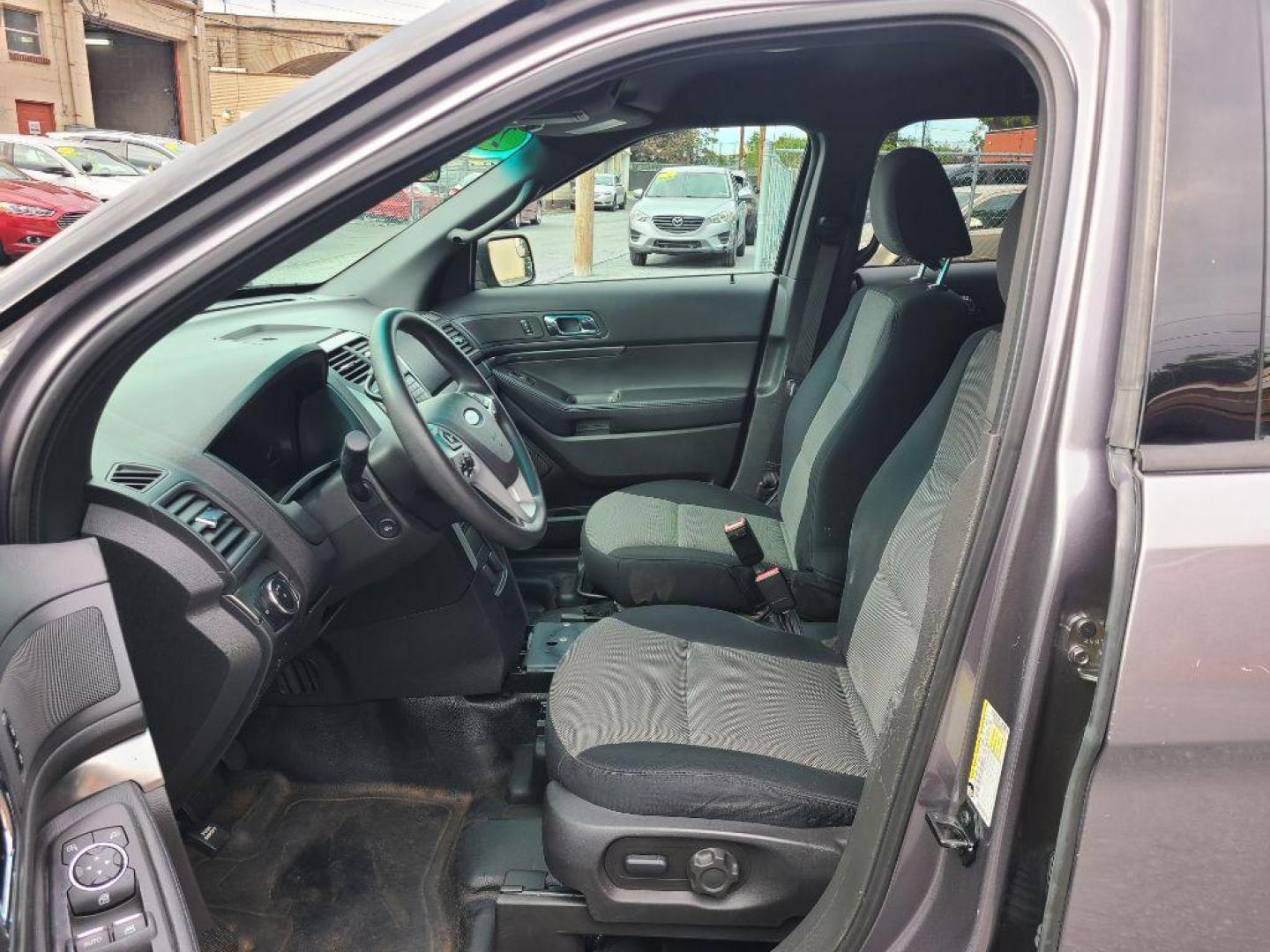 2013 GRAY FORD EXPLORER POLICE INTERCEPTOR (1FM5K8AR8DG) with an 3.7L engine, Automatic transmission, located at 117 North Cameron Street, Harrisburg, PA, 17101, (717) 963-8962, 40.267021, -76.875351 - WE FINANCE!!! Good Credit/ Bad Credit/ No Credit - ALL Trade-Ins Welcomed!!! ***Guaranteed Credit Approval*** APPLY ONLINE or CALL us TODAY ;) Please call us to discuss your cash and financing options. - Photo#13