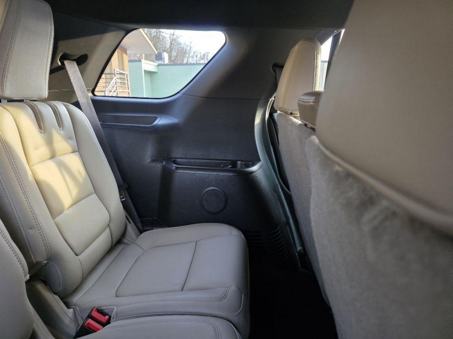 2013 GRAY FORD EXPLORER XLT (1FM5K8D87DG) with an 3.5L engine, Automatic transmission, located at 117 North Cameron Street, Harrisburg, PA, 17101, (717) 963-8962, 40.267021, -76.875351 - WE FINANCE!!! Good Credit/ Bad Credit/ No Credit - ALL Trade-Ins Welcomed!!! ***Guaranteed Credit Approval*** APPLY ONLINE or CALL us TODAY ;) Please call us to discuss your cash and financing options. - Photo#10