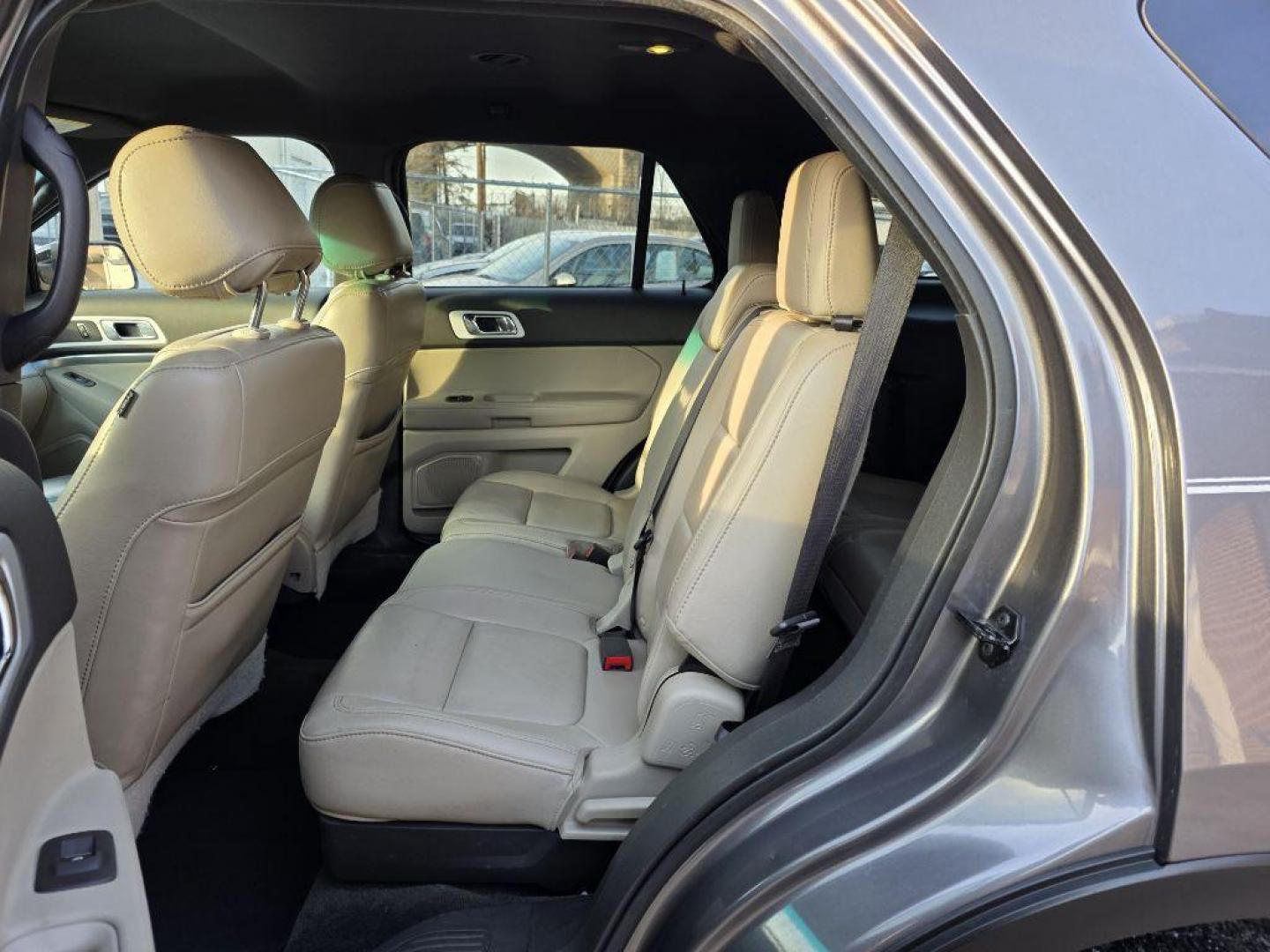 2013 GRAY FORD EXPLORER XLT (1FM5K8D87DG) with an 3.5L engine, Automatic transmission, located at 117 North Cameron Street, Harrisburg, PA, 17101, (717) 963-8962, 40.267021, -76.875351 - WE FINANCE!!! Good Credit/ Bad Credit/ No Credit - ALL Trade-Ins Welcomed!!! ***Guaranteed Credit Approval*** APPLY ONLINE or CALL us TODAY ;) Please call us to discuss your cash and financing options. - Photo#15