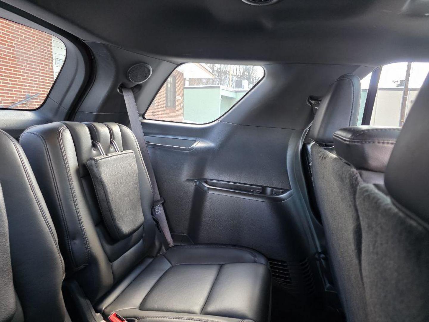 2013 RED FORD EXPLORER LIMITED (1FM5K8F80DG) with an 3.5L engine, Automatic transmission, located at 117 North Cameron Street, Harrisburg, PA, 17101, (717) 963-8962, 40.267021, -76.875351 - WE FINANCE!!! Good Credit/ Challenged Credit/ No Credit - ALL Trade-Ins Welcomed!!! APPLY ONLINE or CALL us TODAY ;) Please call us to discuss your cash and/or financing options. - Photo#11