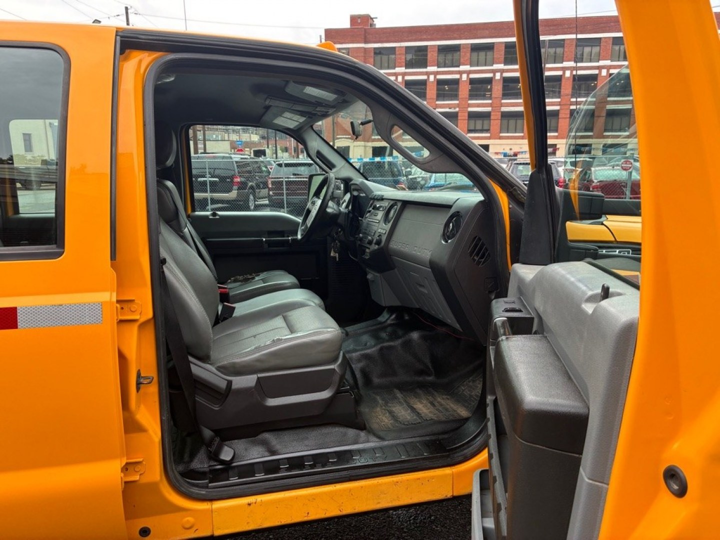 2013 YELLOW FORD F550 SUPER DUTY (1FD0W5GY1DE) with an 6.8L engine, Automatic transmission, located at 117 North Cameron Street, Harrisburg, PA, 17101, (717) 963-8962, 40.267021, -76.875351 - Hard Top 10-Cylinder Gasoline Natural A/T Power Steering Gray Vinyl Seats A/C Power Windows Power Door Locks Driver Air Bag WE FINANCE!!! MOST vehicles are available for financing. Good Credit/ Challenged Credit/ No Credit - ALL Trade-Ins Welcomed!!! APPLY ONLINE or CALL us TODAY- Photo#8