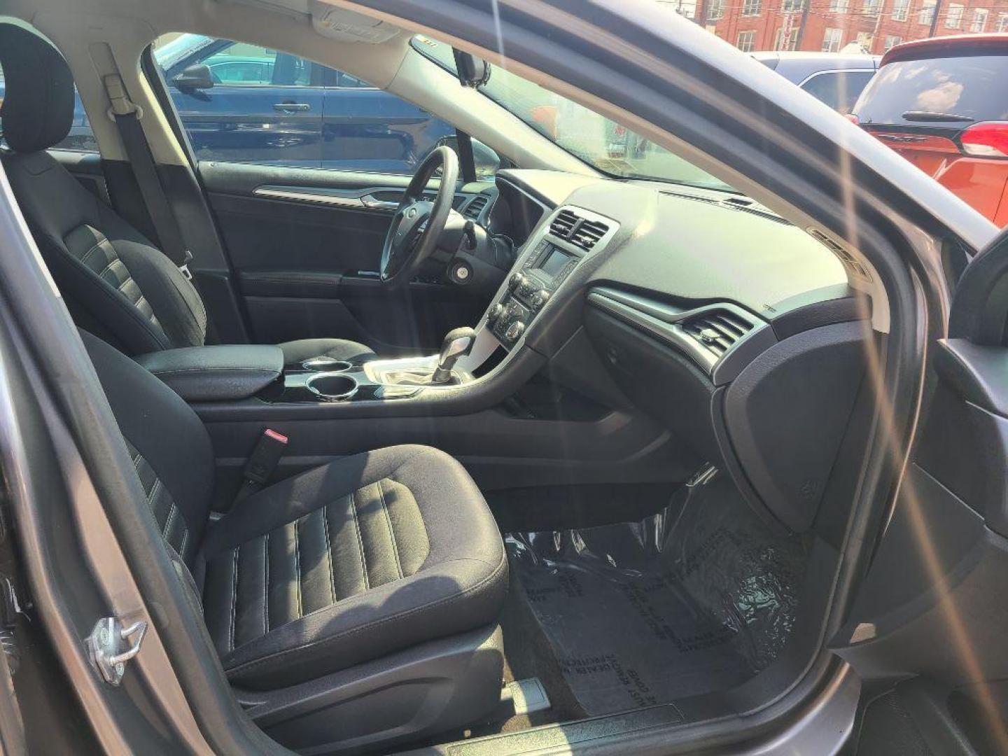 2013 GRAY FORD FUSION SE (3FA6P0H70DR) with an 2.5L engine, Automatic transmission, located at 117 North Cameron Street, Harrisburg, PA, 17101, (717) 963-8962, 40.267021, -76.875351 - Photo#8