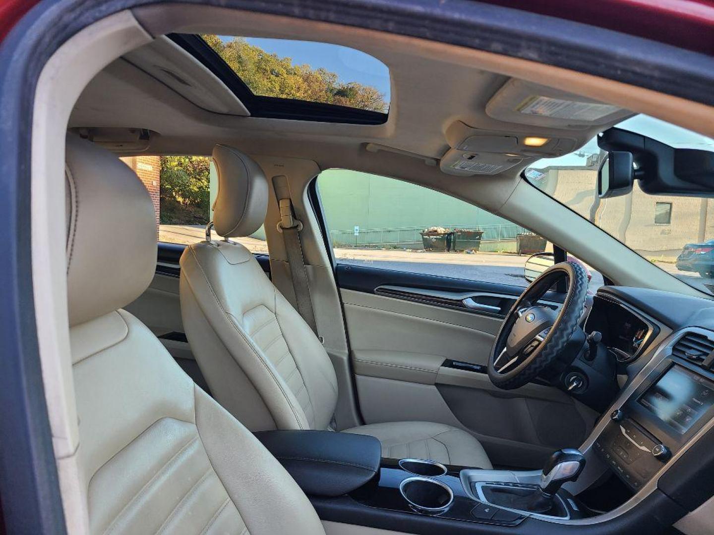 2013 RED FORD FUSION SE (3FA6P0HR0DR) with an 1.6L engine, Automatic transmission, located at 117 North Cameron Street, Harrisburg, PA, 17101, (717) 963-8962, 40.267021, -76.875351 - WE FINANCE!!! Good Credit/ Bad Credit/ No Credit - ALL Trade-Ins Welcomed!!! ***Guaranteed Credit Approval*** APPLY ONLINE or CALL us TODAY ;) Please call us to discuss your cash and financing options. - Photo#30