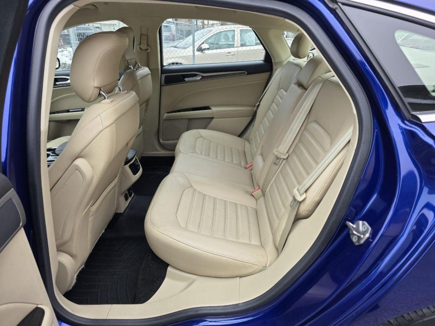 2013 BLUE FORD FUSION SE PHEV (3FA6P0PU7DR) with an 2.0L engine, Continuously Variable transmission, located at 117 North Cameron Street, Harrisburg, PA, 17101, (717) 963-8962, 40.267021, -76.875351 - WE FINANCE!!! Good Credit/ Bad Credit/ No Credit - ALL Trade-Ins Welcomed!!! ***Guaranteed Credit Approval*** APPLY ONLINE or CALL us TODAY ;) Please call us to discuss your cash and financing options. - Photo#11