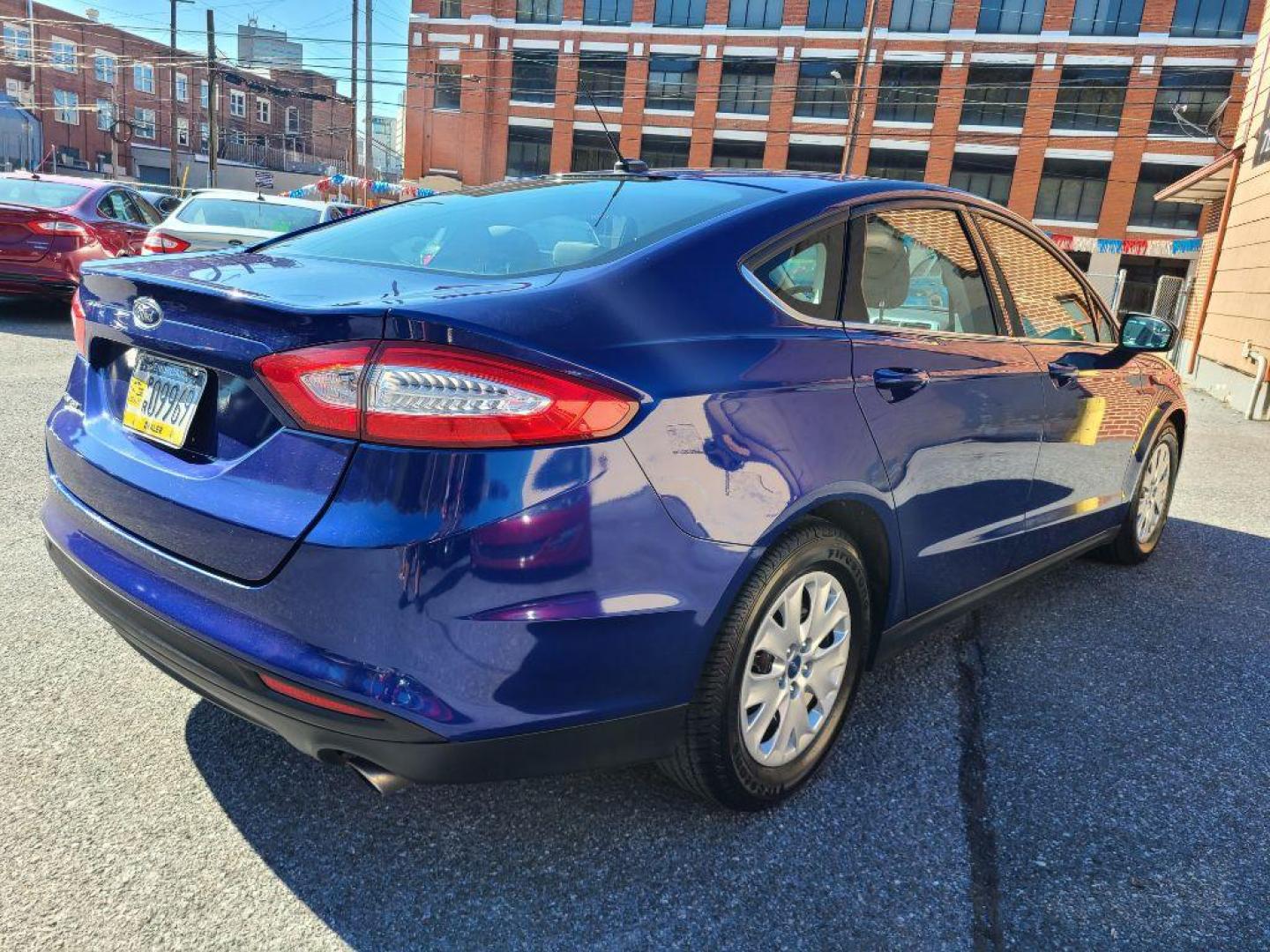 2013 BLUE FORD FUSION S (3FA6P0G77DR) with an 2.5L engine, Automatic transmission, located at 117 North Cameron Street, Harrisburg, PA, 17101, (717) 963-8962, 40.267021, -76.875351 - WE FINANCE!!! Good Credit/ Bad Credit/ No Credit - ALL Trade-Ins Welcomed!!! ***Guaranteed Credit Approval*** APPLY ONLINE or CALL us TODAY ;) Please call us to discuss your cash and financing options. - Photo#4