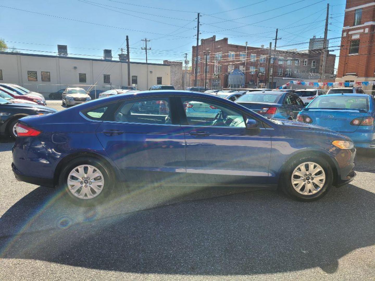 2013 BLUE FORD FUSION S (3FA6P0G77DR) with an 2.5L engine, Automatic transmission, located at 117 North Cameron Street, Harrisburg, PA, 17101, (717) 963-8962, 40.267021, -76.875351 - WE FINANCE!!! Good Credit/ Bad Credit/ No Credit - ALL Trade-Ins Welcomed!!! ***Guaranteed Credit Approval*** APPLY ONLINE or CALL us TODAY ;) Please call us to discuss your cash and financing options. - Photo#5