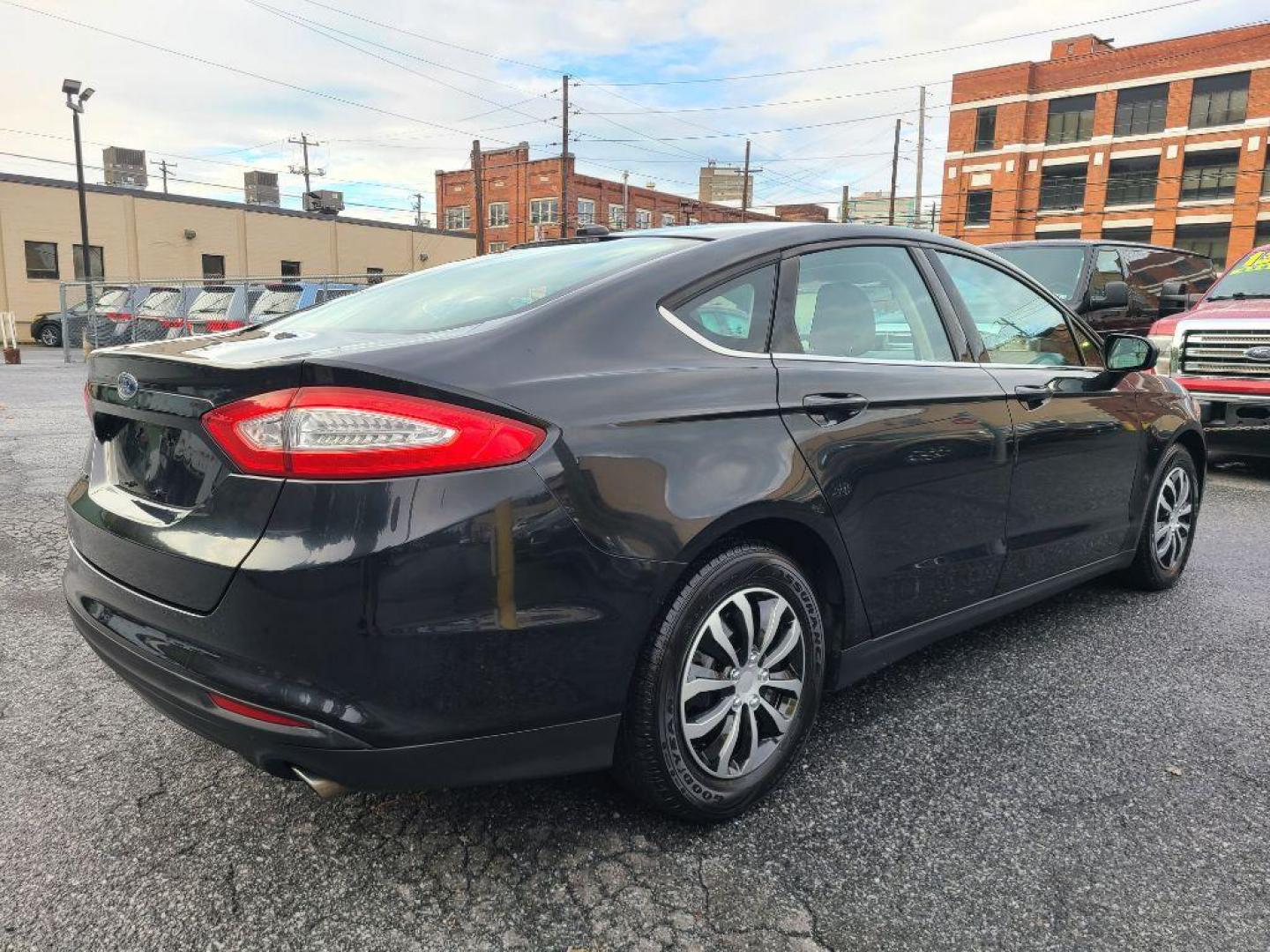 2013 BLACK FORD FUSION S (3FA6P0G74DR) with an 2.5L engine, Automatic transmission, located at 117 North Cameron Street, Harrisburg, PA, 17101, (717) 963-8962, 40.267021, -76.875351 - WE FINANCE!!! Good Credit/ Bad Credit/ No Credit - ALL Trade-Ins Welcomed!!! ***Guaranteed Credit Approval*** APPLY ONLINE or CALL us TODAY ;) Please call us to discuss your cash and financing options. - Photo#4