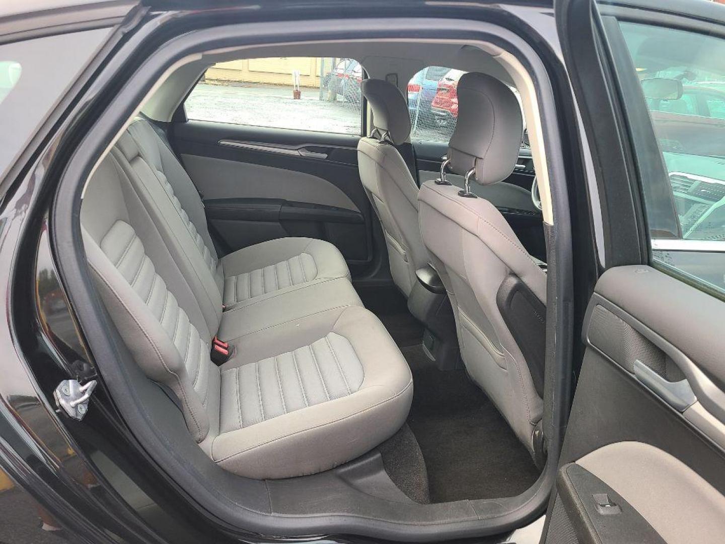 2013 BLACK FORD FUSION S (3FA6P0G74DR) with an 2.5L engine, Automatic transmission, located at 117 North Cameron Street, Harrisburg, PA, 17101, (717) 963-8962, 40.267021, -76.875351 - WE FINANCE!!! Good Credit/ Bad Credit/ No Credit - ALL Trade-Ins Welcomed!!! ***Guaranteed Credit Approval*** APPLY ONLINE or CALL us TODAY ;) Please call us to discuss your cash and financing options. - Photo#10