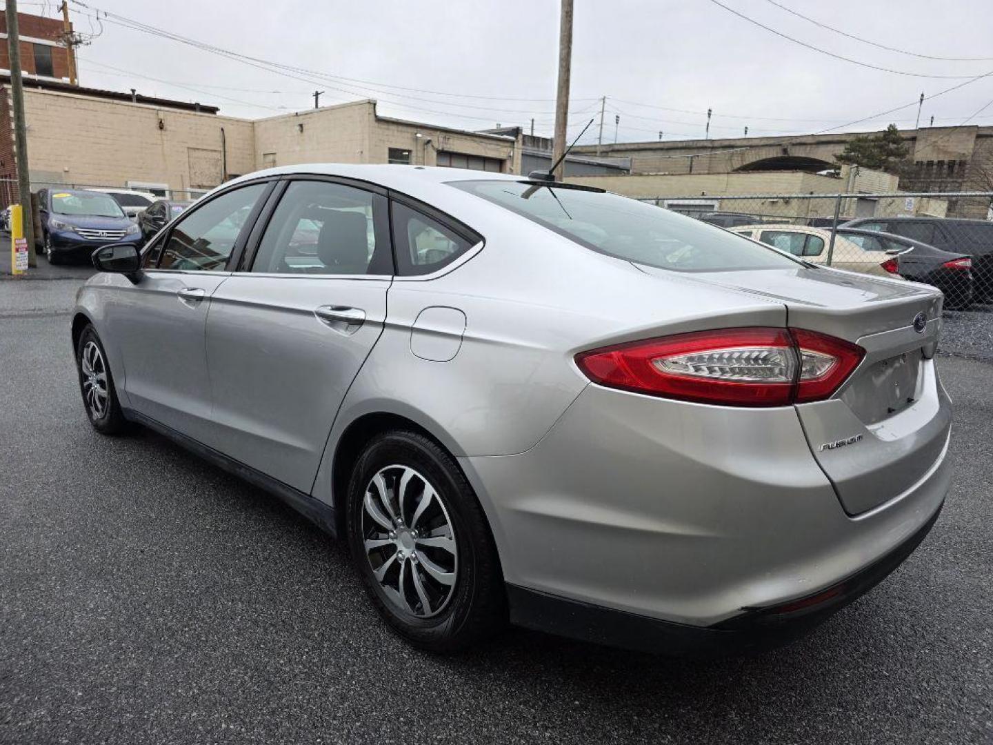 2013 SILVER FORD FUSION S (3FA6P0G72DR) with an 2.5L engine, Automatic transmission, located at 117 North Cameron Street, Harrisburg, PA, 17101, (717) 963-8962, 40.267021, -76.875351 - WE FINANCE!!! Good Credit/ Challenged Credit/ No Credit - ALL Trade-Ins Welcomed!!! APPLY ONLINE or CALL us TODAY ;) Please call us to discuss your cash and/or financing options. - Photo#2