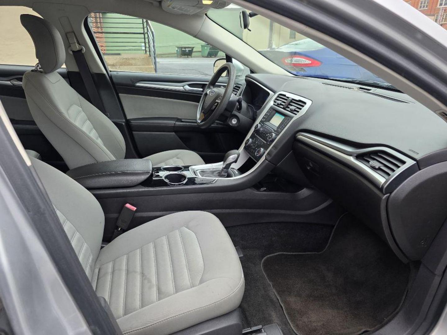 2013 SILVER FORD FUSION S (3FA6P0G72DR) with an 2.5L engine, Automatic transmission, located at 117 North Cameron Street, Harrisburg, PA, 17101, (717) 963-8962, 40.267021, -76.875351 - WE FINANCE!!! Good Credit/ Challenged Credit/ No Credit - ALL Trade-Ins Welcomed!!! APPLY ONLINE or CALL us TODAY ;) Please call us to discuss your cash and/or financing options. - Photo#8