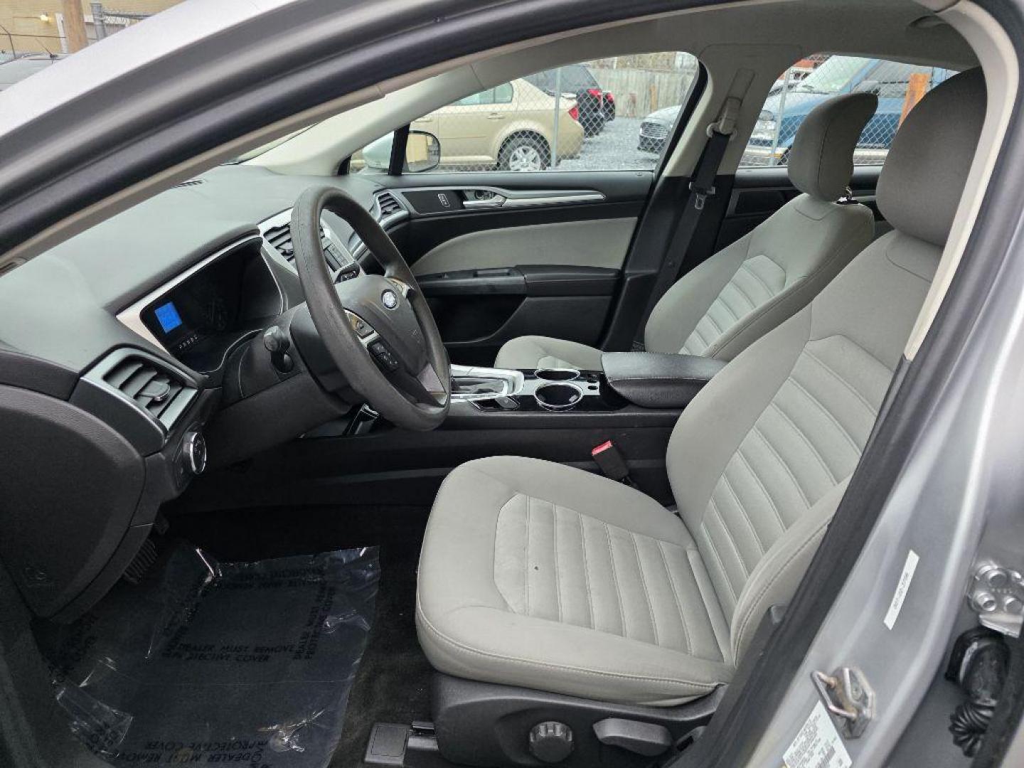 2013 SILVER FORD FUSION S (3FA6P0G72DR) with an 2.5L engine, Automatic transmission, located at 117 North Cameron Street, Harrisburg, PA, 17101, (717) 963-8962, 40.267021, -76.875351 - WE FINANCE!!! Good Credit/ Challenged Credit/ No Credit - ALL Trade-Ins Welcomed!!! APPLY ONLINE or CALL us TODAY ;) Please call us to discuss your cash and/or financing options. - Photo#12
