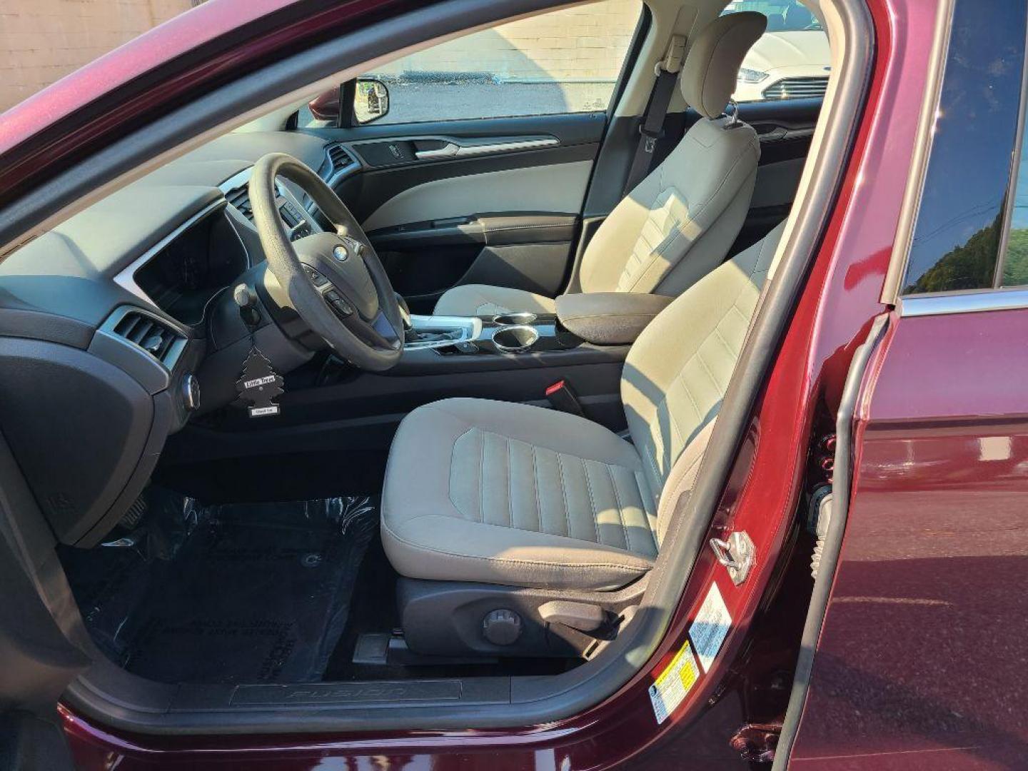 2013 MAROON FORD FUSION S (3FA6P0G76DR) with an 2.5L engine, Automatic transmission, located at 117 North Cameron Street, Harrisburg, PA, 17101, (717) 963-8962, 40.267021, -76.875351 - WE FINANCE!!! Good Credit/ Bad Credit/ No Credit - ALL Trade-Ins Welcomed!!! ***Guaranteed Credit Approval*** APPLY ONLINE or CALL us TODAY ;) Internet Prices and Marketplace Prices are SPECIAL discounted ***CASH DEALS*** Retail Prices are higher. Please call us to discuss your cash and finan - Photo#12