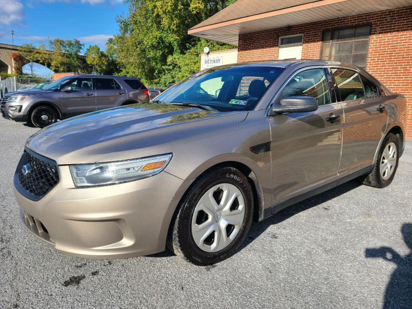 2013 GRAY FORD TAURUS POLICE INTERCEPTOR (1FAHP2M82DG) with an 3.5L engine, Automatic transmission, located at 117 North Cameron Street, Harrisburg, PA, 17101, (717) 963-8962, 40.267021, -76.875351 - WE FINANCE!!! Good Credit/ Bad Credit/ No Credit - ALL Trade-Ins Welcomed!!! ***Guaranteed Credit Approval*** APPLY ONLINE or CALL us TODAY ;) Please call us to discuss your cash and financing options. - Photo#0