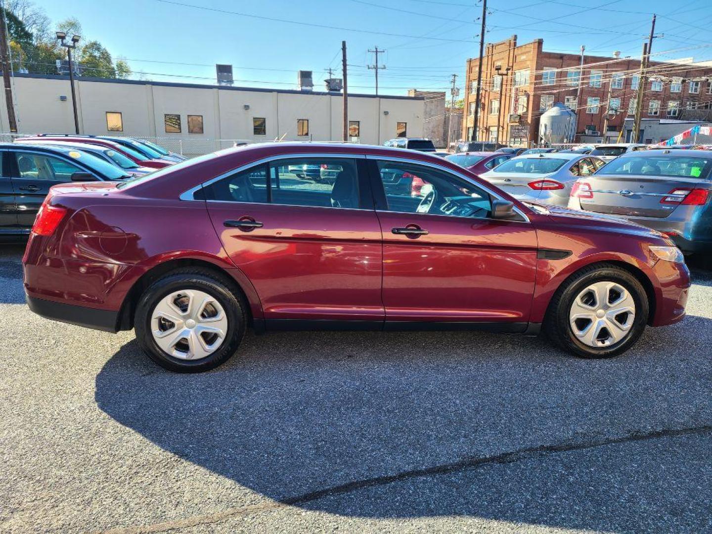 2013 BURG FORD TAURUS POLICE INTERCEPTOR (1FAHP2M89DG) with an 3.5L engine, Automatic transmission, located at 117 North Cameron Street, Harrisburg, PA, 17101, (717) 963-8962, 40.267021, -76.875351 - WE FINANCE!!! Good Credit/ Bad Credit/ No Credit - ALL Trade-Ins Welcomed!!! ***Guaranteed Credit Approval*** APPLY ONLINE or CALL us TODAY ;) Please call us to discuss your cash and financing options. - Photo#5