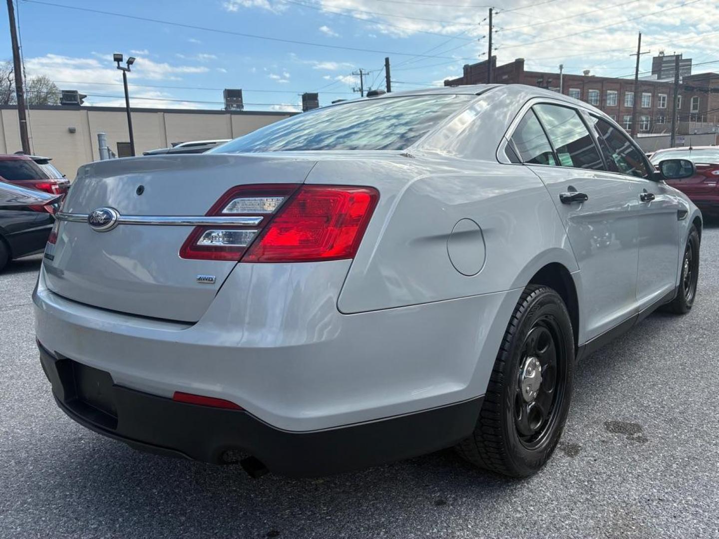2013 SILVER FORD TAURUS POLICE INTERCEPTOR (1FAHP2MK3DG) with an 3.7L engine, Automatic transmission, located at 117 North Cameron Street, Harrisburg, PA, 17101, (717) 963-8962, 40.267021, -76.875351 - Photo#4