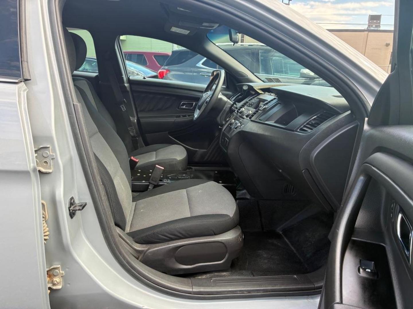 2013 SILVER FORD TAURUS POLICE INTERCEPTOR (1FAHP2MK3DG) with an 3.7L engine, Automatic transmission, located at 117 North Cameron Street, Harrisburg, PA, 17101, (717) 963-8962, 40.267021, -76.875351 - Photo#8