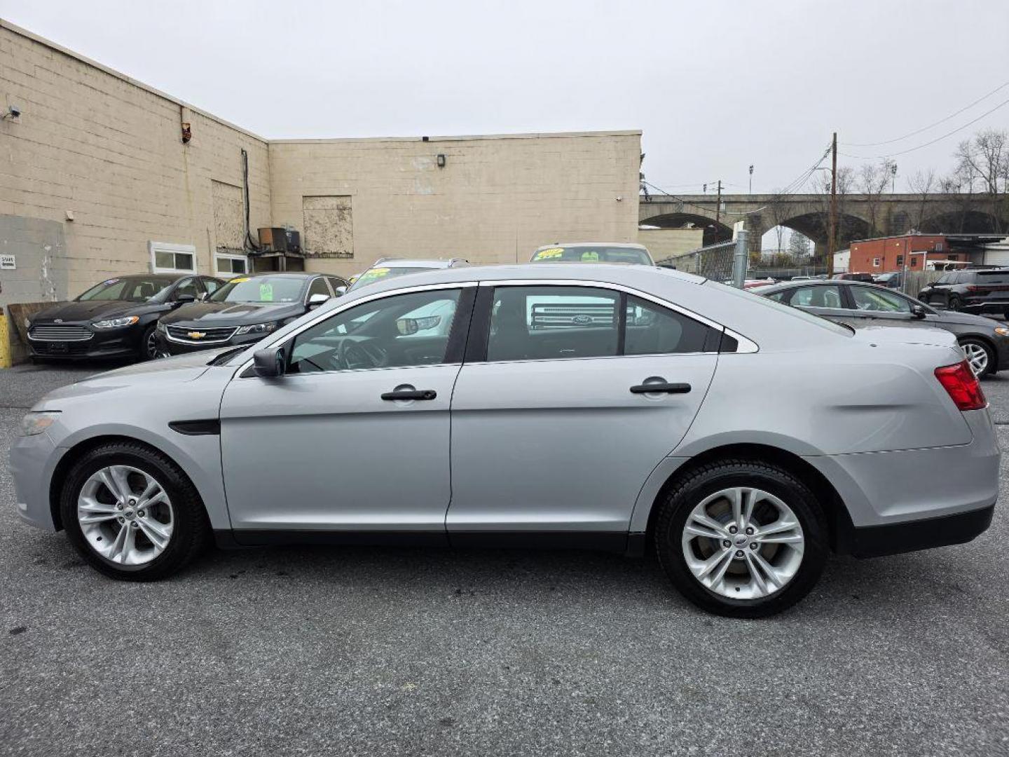2013 SILVER FORD TAURUS POLICE INTERCEPTOR (1FAHP2M87DG) with an 3.5L engine, Automatic transmission, located at 117 North Cameron Street, Harrisburg, PA, 17101, (717) 963-8962, 40.267021, -76.875351 - WE FINANCE!!! Good Credit/ Bad Credit/ No Credit - ALL Trade-Ins Welcomed!!! ***Guaranteed Credit Approval*** APPLY ONLINE or CALL us TODAY ;) Please call us to discuss your cash and financing options. - Photo#3