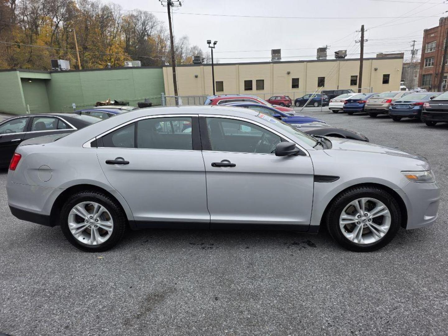 2013 SILVER FORD TAURUS POLICE INTERCEPTOR (1FAHP2M87DG) with an 3.5L engine, Automatic transmission, located at 117 North Cameron Street, Harrisburg, PA, 17101, (717) 963-8962, 40.267021, -76.875351 - WE FINANCE!!! Good Credit/ Bad Credit/ No Credit - ALL Trade-Ins Welcomed!!! ***Guaranteed Credit Approval*** APPLY ONLINE or CALL us TODAY ;) Please call us to discuss your cash and financing options. - Photo#4