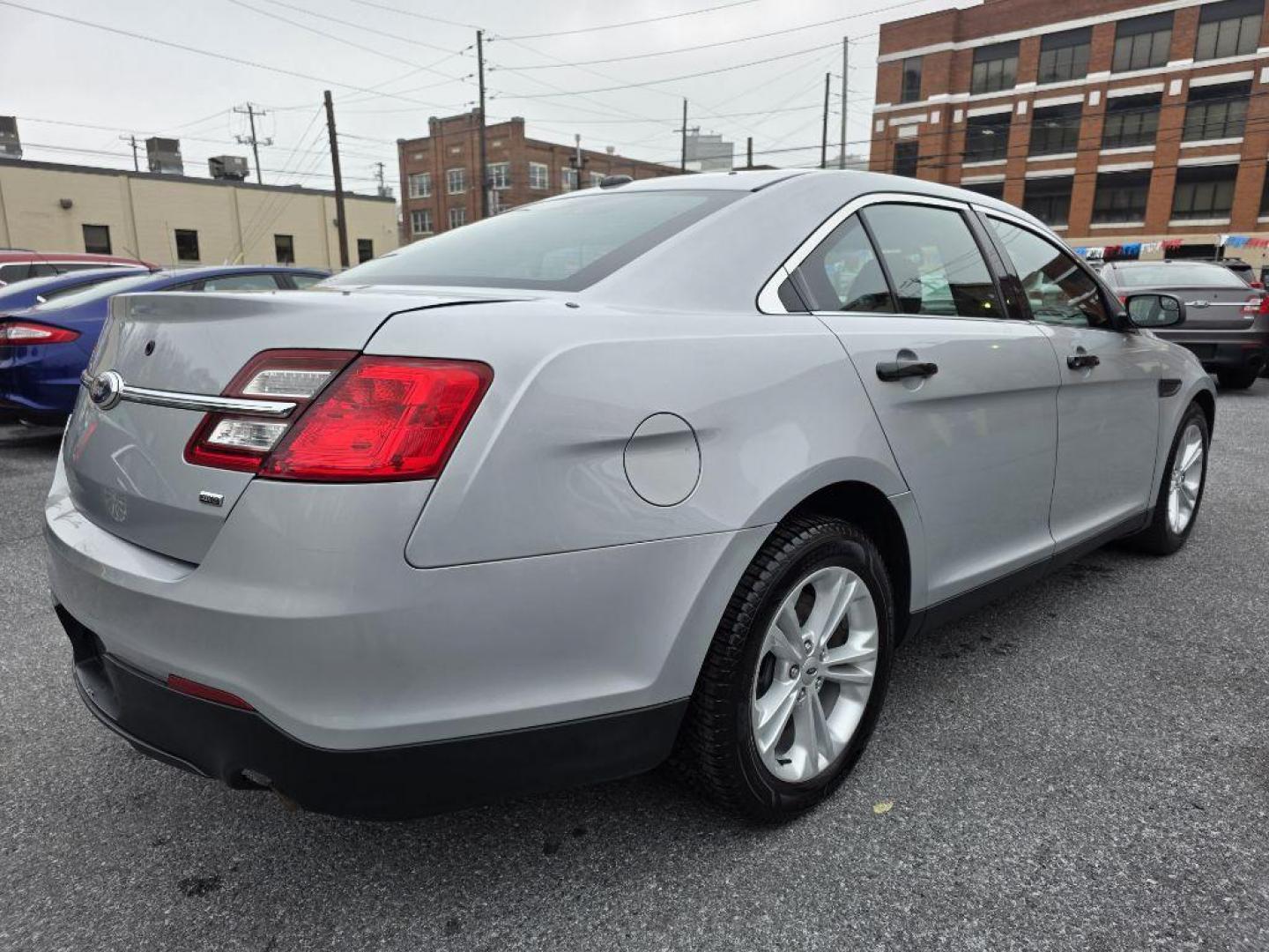 2013 SILVER FORD TAURUS POLICE INTERCEPTOR (1FAHP2M87DG) with an 3.5L engine, Automatic transmission, located at 117 North Cameron Street, Harrisburg, PA, 17101, (717) 963-8962, 40.267021, -76.875351 - WE FINANCE!!! Good Credit/ Bad Credit/ No Credit - ALL Trade-Ins Welcomed!!! ***Guaranteed Credit Approval*** APPLY ONLINE or CALL us TODAY ;) Please call us to discuss your cash and financing options. - Photo#5