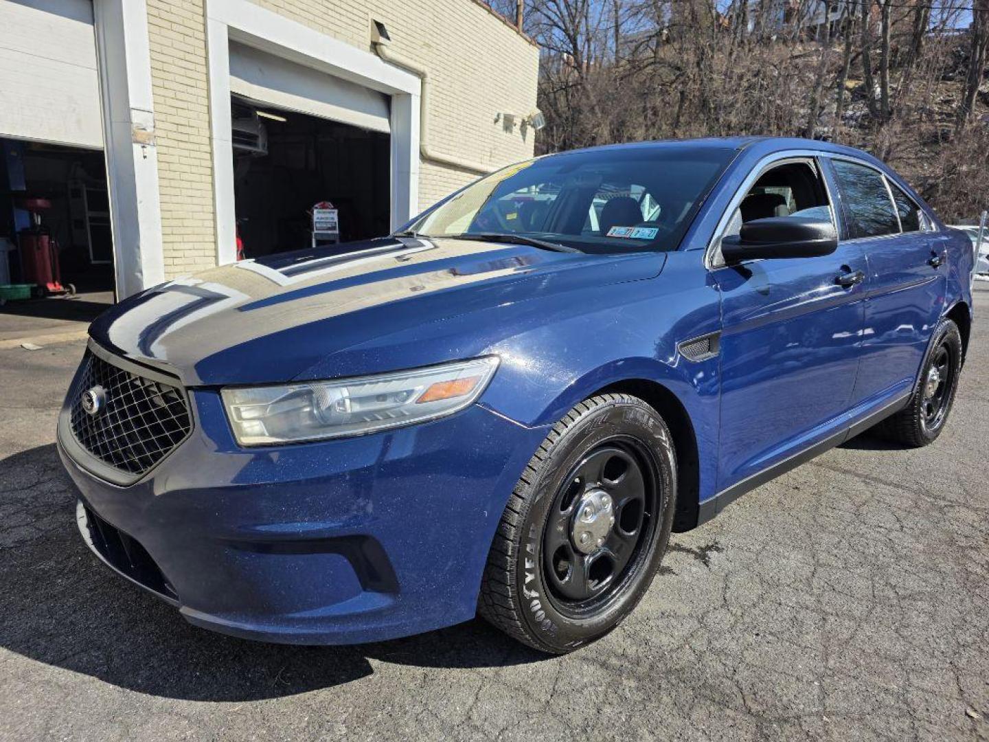 2013 BLUE FORD TAURUS POLICE INTERCEPTOR (1FAHP2M83DG) with an 3.5L engine, Automatic transmission, located at 117 North Cameron Street, Harrisburg, PA, 17101, (717) 963-8962, 40.267021, -76.875351 - WE FINANCE!!! Good Credit/ Challenged Credit/ No Credit - ALL Trade-Ins Welcomed!!! APPLY ONLINE or CALL us TODAY ;) Please call us to discuss your cash and/or financing options. - Photo#0