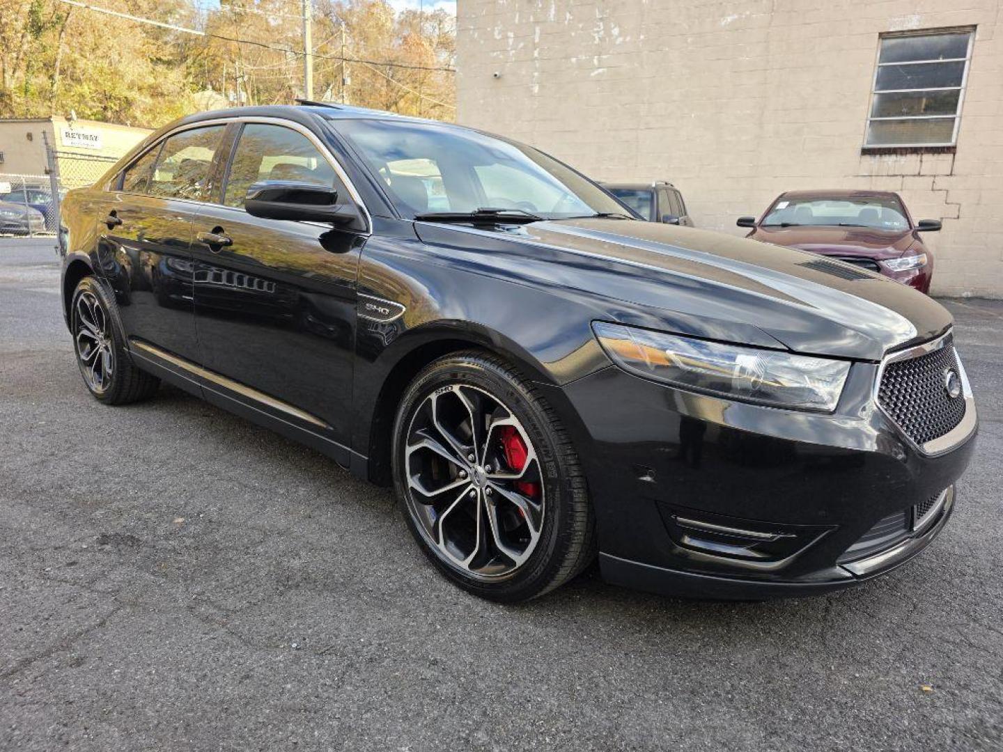 2013 BLACK FORD TAURUS SHO (1FAHP2KT5DG) with an 3.5L engine, Automatic transmission, located at 117 North Cameron Street, Harrisburg, PA, 17101, (717) 963-8962, 40.267021, -76.875351 - WE FINANCE!!! Good Credit/ Bad Credit/ No Credit - ALL Trade-Ins Welcomed!!! ***Guaranteed Credit Approval*** APPLY ONLINE or CALL us TODAY ;) Please call us to discuss your cash and financing options. - Photo#6
