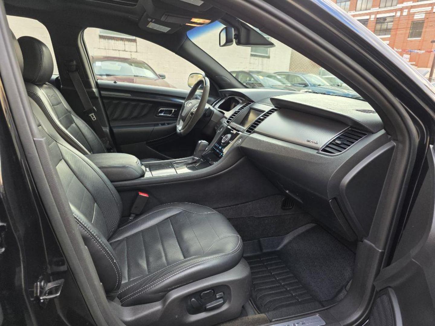 2013 BLACK FORD TAURUS SHO (1FAHP2KT5DG) with an 3.5L engine, Automatic transmission, located at 117 North Cameron Street, Harrisburg, PA, 17101, (717) 963-8962, 40.267021, -76.875351 - WE FINANCE!!! Good Credit/ Bad Credit/ No Credit - ALL Trade-Ins Welcomed!!! ***Guaranteed Credit Approval*** APPLY ONLINE or CALL us TODAY ;) Please call us to discuss your cash and financing options. - Photo#9