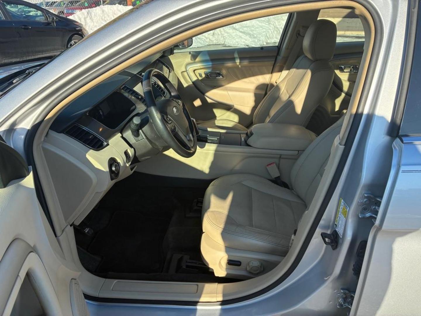 2013 SILVER FORD TAURUS SEL (1FAHP2E85DG) with an 3.5L engine, Automatic transmission, located at 117 North Cameron Street, Harrisburg, PA, 17101, (717) 963-8962, 40.267021, -76.875351 - WE FINANCE!!! Good Credit/ Challenged Credit/ No Credit - ALL Trade-Ins Welcomed!!! APPLY ONLINE or CALL us TODAY ;) Please call us to discuss your cash and/or financing options. - Photo#13