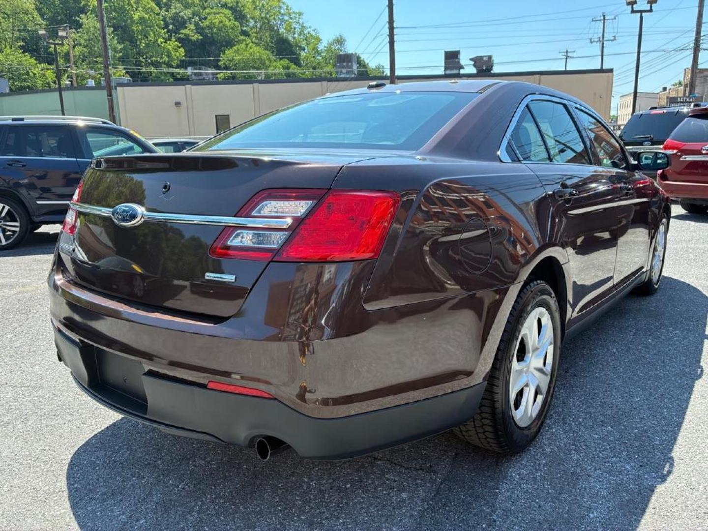 2013 BROWN FORD TAURUS POLICE INTERCEPTOR (1FAHP2M84DG) with an 3.5L engine, Automatic transmission, located at 117 North Cameron Street, Harrisburg, PA, 17101, (717) 963-8962, 40.267021, -76.875351 - WE FINANCE!!! MOST vehicles are available for financing. Good Credit/ Challenged Credit/ No Credit - ALL Trade-Ins Welcomed!!! APPLY ONLINE or CALL us TODAY Please call us to discuss your cash and/or financing options. Thanks for cheching our inventory! We're here to help. - Photo#4