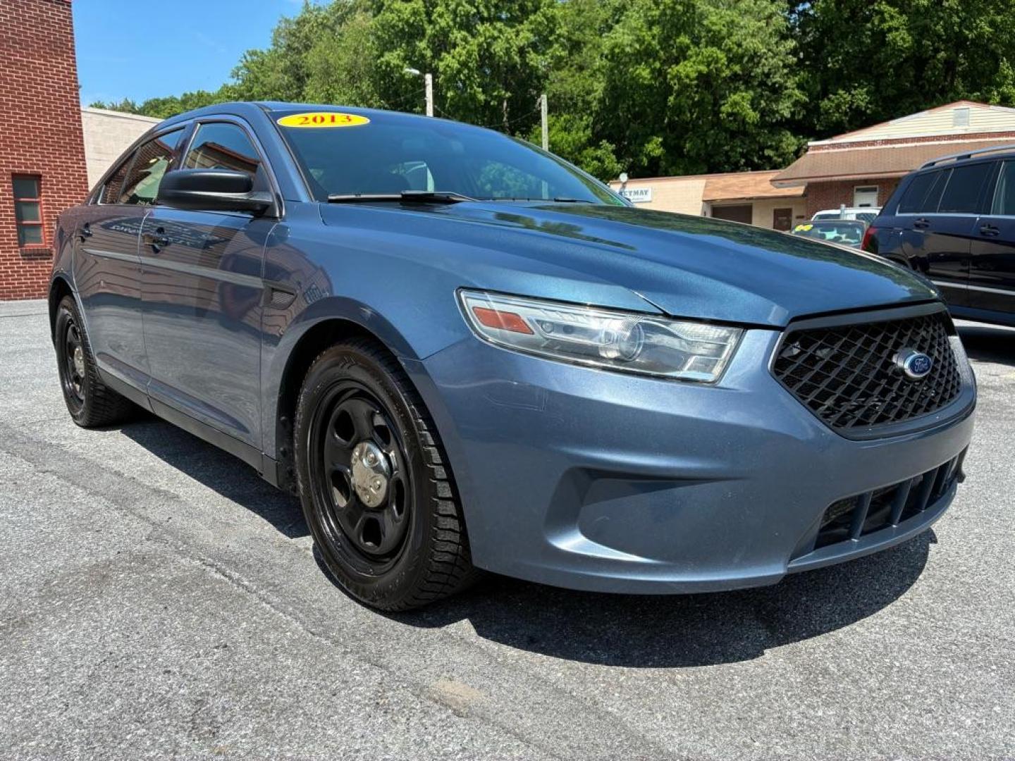 2013 BLUE FORD TAURUS POLICE INTERCEPTOR (1FAHP2M80DG) with an 3.5L engine, Automatic transmission, located at 117 North Cameron Street, Harrisburg, PA, 17101, (717) 963-8962, 40.267021, -76.875351 - WE FINANCE!!! MOST vehicles are available for financing. Good Credit/ Challenged Credit/ No Credit - ALL Trade-Ins Welcomed!!! APPLY ONLINE or CALL us TODAY Please call us to discuss your cash and/or financing options. Thanks for cheching our inventory! We're here to help. - Photo#6