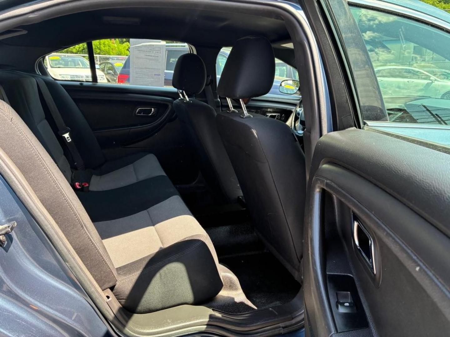 2013 BLUE FORD TAURUS POLICE INTERCEPTOR (1FAHP2M80DG) with an 3.5L engine, Automatic transmission, located at 117 North Cameron Street, Harrisburg, PA, 17101, (717) 963-8962, 40.267021, -76.875351 - WE FINANCE!!! MOST vehicles are available for financing. Good Credit/ Challenged Credit/ No Credit - ALL Trade-Ins Welcomed!!! APPLY ONLINE or CALL us TODAY Please call us to discuss your cash and/or financing options. Thanks for cheching our inventory! We're here to help. - Photo#9