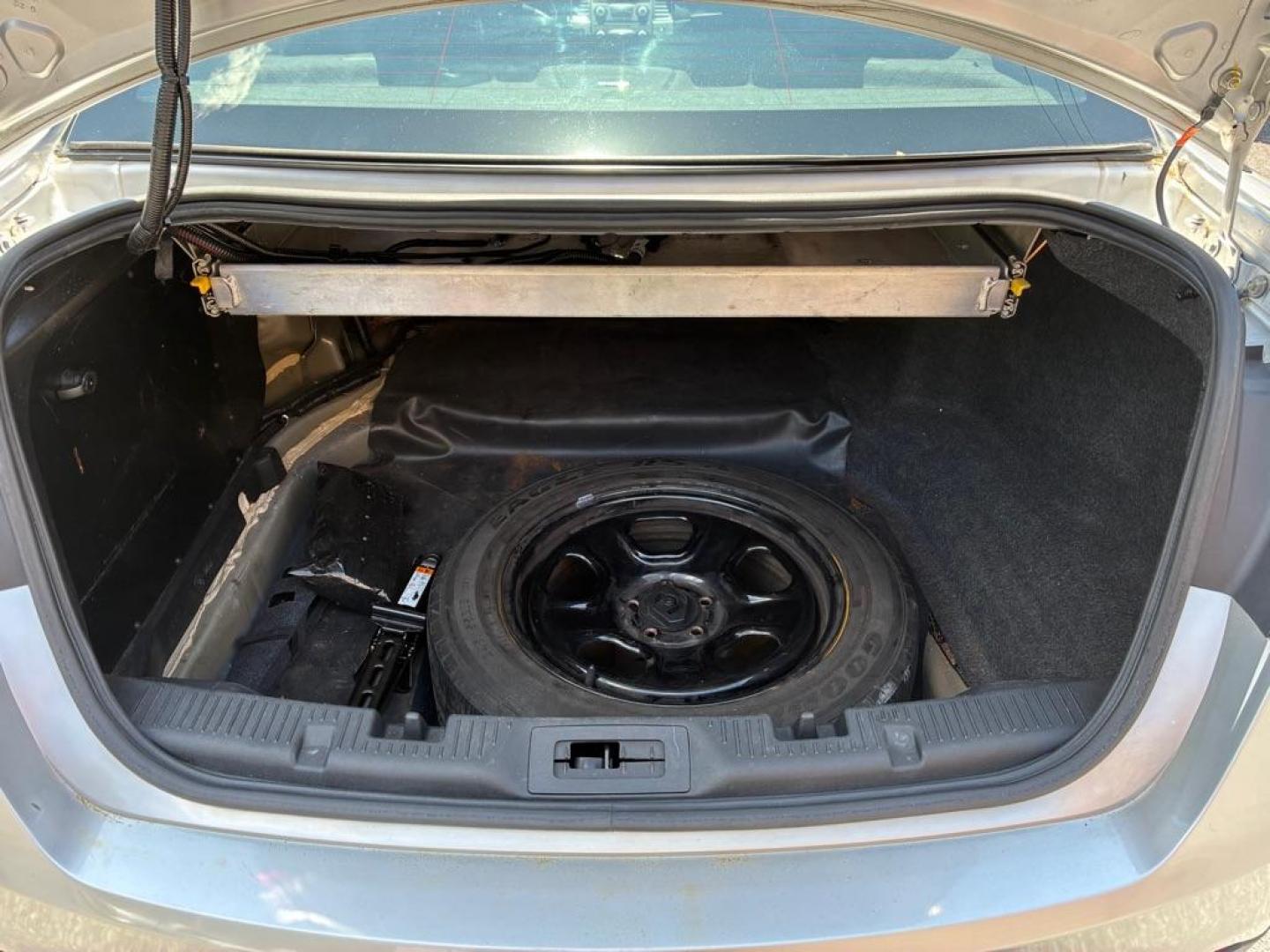 2013 SILVER FORD TAURUS POLICE INTERCEPTOR (1FAHP2M81DG) with an 3.5L engine, Automatic transmission, located at 117 North Cameron Street, Harrisburg, PA, 17101, (717) 963-8962, 40.267021, -76.875351 - WE FINANCE!!! MOST vehicles are available for financing. Good Credit/ Challenged Credit/ No Credit - ALL Trade-Ins Welcomed!!! APPLY ONLINE or CALL us TODAY Please call us to discuss your cash and/or financing options. Thanks for cheching our inventory! We're here to help. - Photo#9