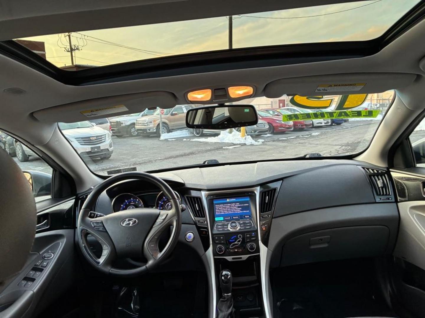 2013 GRAY HYUNDAI SONATA LIMITED (5NPEC4AC8DH) with an 2.4L engine, Automatic transmission, located at 117 North Cameron Street, Harrisburg, PA, 17101, (717) 963-8962, 40.267021, -76.875351 - WE FINANCE!!! Good Credit/ Challenged Credit/ No Credit - ALL Trade-Ins Welcomed!!! APPLY ONLINE or CALL us TODAY ;) Please call us to discuss your cash and/or financing options. - Photo#9