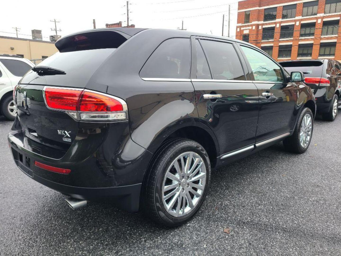 2013 BLACK LINCOLN MKX AWD (2LMDJ8JK4DB) with an 3.7L engine, Automatic transmission, located at 117 North Cameron Street, Harrisburg, PA, 17101, (717) 963-8962, 40.267021, -76.875351 - WE FINANCE!!! Good Credit/ Bad Credit/ No Credit - ALL Trade-Ins Welcomed!!! ***Guaranteed Credit Approval*** APPLY ONLINE or CALL us TODAY ;) Internet Prices and Marketplace Prices are SPECIAL discounted ***CASH DEALS*** Retail Prices are higher. Please call us to discuss your cash and finan - Photo#3
