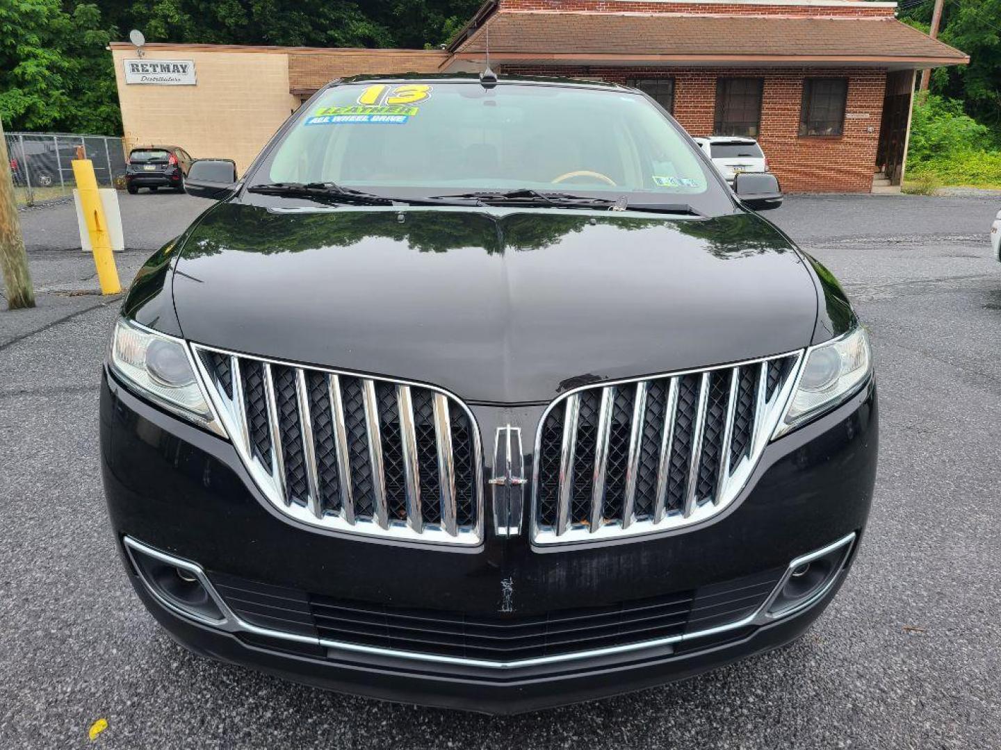 2013 BLACK LINCOLN MKX AWD (2LMDJ8JK4DB) with an 3.7L engine, Automatic transmission, located at 117 North Cameron Street, Harrisburg, PA, 17101, (717) 963-8962, 40.267021, -76.875351 - WE FINANCE!!! Good Credit/ Bad Credit/ No Credit - ALL Trade-Ins Welcomed!!! ***Guaranteed Credit Approval*** APPLY ONLINE or CALL us TODAY ;) Internet Prices and Marketplace Prices are SPECIAL discounted ***CASH DEALS*** Retail Prices are higher. Please call us to discuss your cash and finan - Photo#6