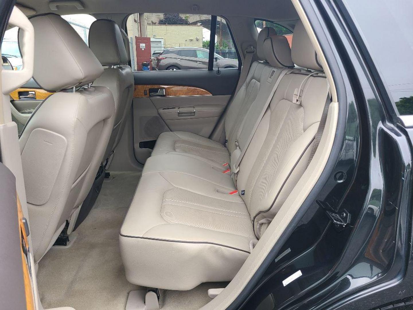 2013 BLACK LINCOLN MKX AWD (2LMDJ8JK4DB) with an 3.7L engine, Automatic transmission, located at 117 North Cameron Street, Harrisburg, PA, 17101, (717) 963-8962, 40.267021, -76.875351 - WE FINANCE!!! Good Credit/ Bad Credit/ No Credit - ALL Trade-Ins Welcomed!!! ***Guaranteed Credit Approval*** APPLY ONLINE or CALL us TODAY ;) Internet Prices and Marketplace Prices are SPECIAL discounted ***CASH DEALS*** Retail Prices are higher. Please call us to discuss your cash and finan - Photo#9