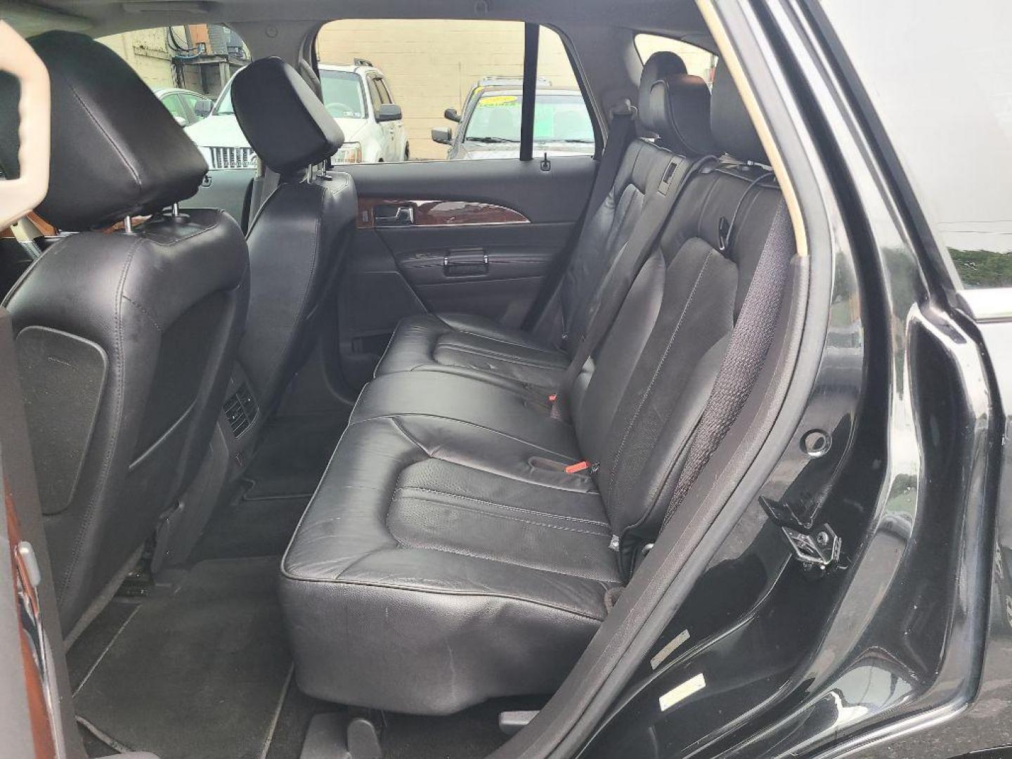 2013 BLACK LINCOLN MKX AWD (2LMDJ8JK2DB) with an 3.7L engine, Automatic transmission, located at 117 North Cameron Street, Harrisburg, PA, 17101, (717) 963-8962, 40.267021, -76.875351 - WE FINANCE!!! Good Credit/ Bad Credit/ No Credit - ALL Trade-Ins Welcomed!!! ***Guaranteed Credit Approval*** APPLY ONLINE or CALL us TODAY ;) Internet Prices and Marketplace Prices are SPECIAL discounted ***CASH DEALS*** Retail Prices are higher. Please call us to discuss your cash and finan - Photo#8