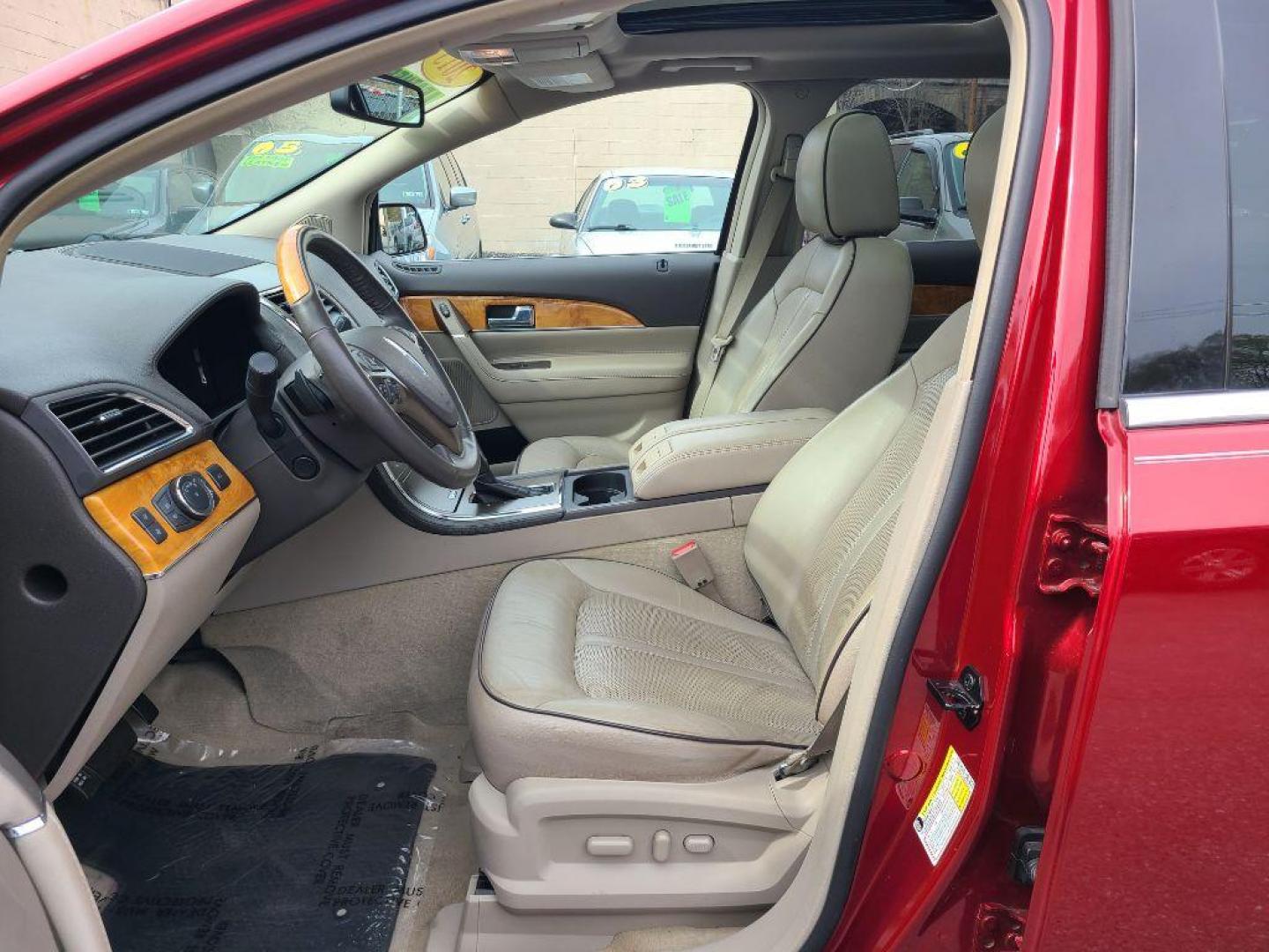 2013 RED LINCOLN MKX SUV (2LMDJ6JK6DB) with an 3.7L engine, Automatic transmission, located at 7981 Paxton Street, Harrisburg, PA, 17111, (717) 561-2926, 40.261490, -76.749229 - WE FINANCE!!! Good Credit/ Bad Credit/ No Credit - ALL Trade-Ins Welcomed!!! ***Guaranteed Credit Approval*** APPLY ONLINE or CALL us TODAY ;) Internet Prices and Marketplace Prices are SPECIAL discounted ***CASH DEALS*** Retail Prices are higher. Please call us to discuss your cash and finan - Photo#19