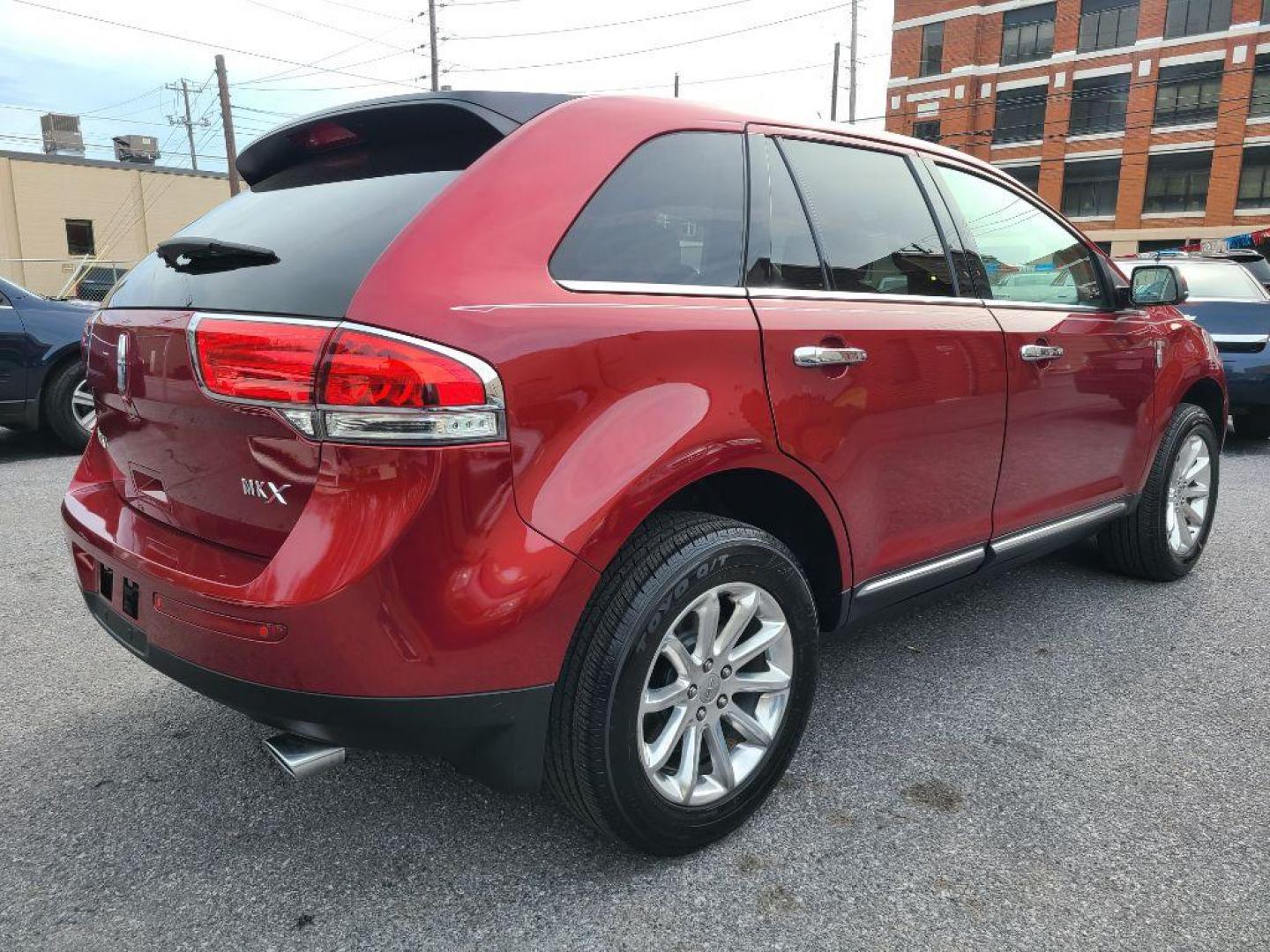 2013 RED LINCOLN MKX SUV (2LMDJ6JK6DB) with an 3.7L engine, Automatic transmission, located at 7981 Paxton Street, Harrisburg, PA, 17111, (717) 561-2926, 40.261490, -76.749229 - WE FINANCE!!! Good Credit/ Bad Credit/ No Credit - ALL Trade-Ins Welcomed!!! ***Guaranteed Credit Approval*** APPLY ONLINE or CALL us TODAY ;) Internet Prices and Marketplace Prices are SPECIAL discounted ***CASH DEALS*** Retail Prices are higher. Please call us to discuss your cash and finan - Photo#5