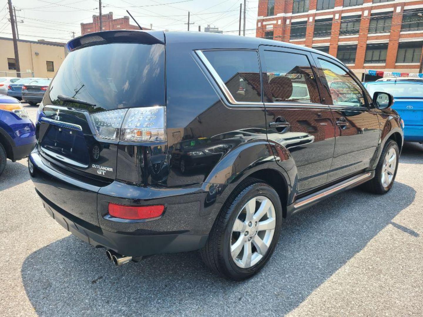 2013 BLACK MITSUBISHI OUTLANDER GT (JA4JT5AX3DU) with an 3.0L engine, Automatic transmission, located at 7981 Paxton Street, Harrisburg, PA, 17111, (717) 561-2926, 40.261490, -76.749229 - WE FINANCE!!! Good Credit/ Bad Credit/ No Credit - ALL Trade-Ins Welcomed!!! ***Guaranteed Credit Approval*** APPLY ONLINE or CALL us TODAY ;) Internet Prices and Marketplace Prices are SPECIAL discounted ***CASH DEALS*** Retail Prices are higher. Please call us to discuss your cash and finan - Photo#4